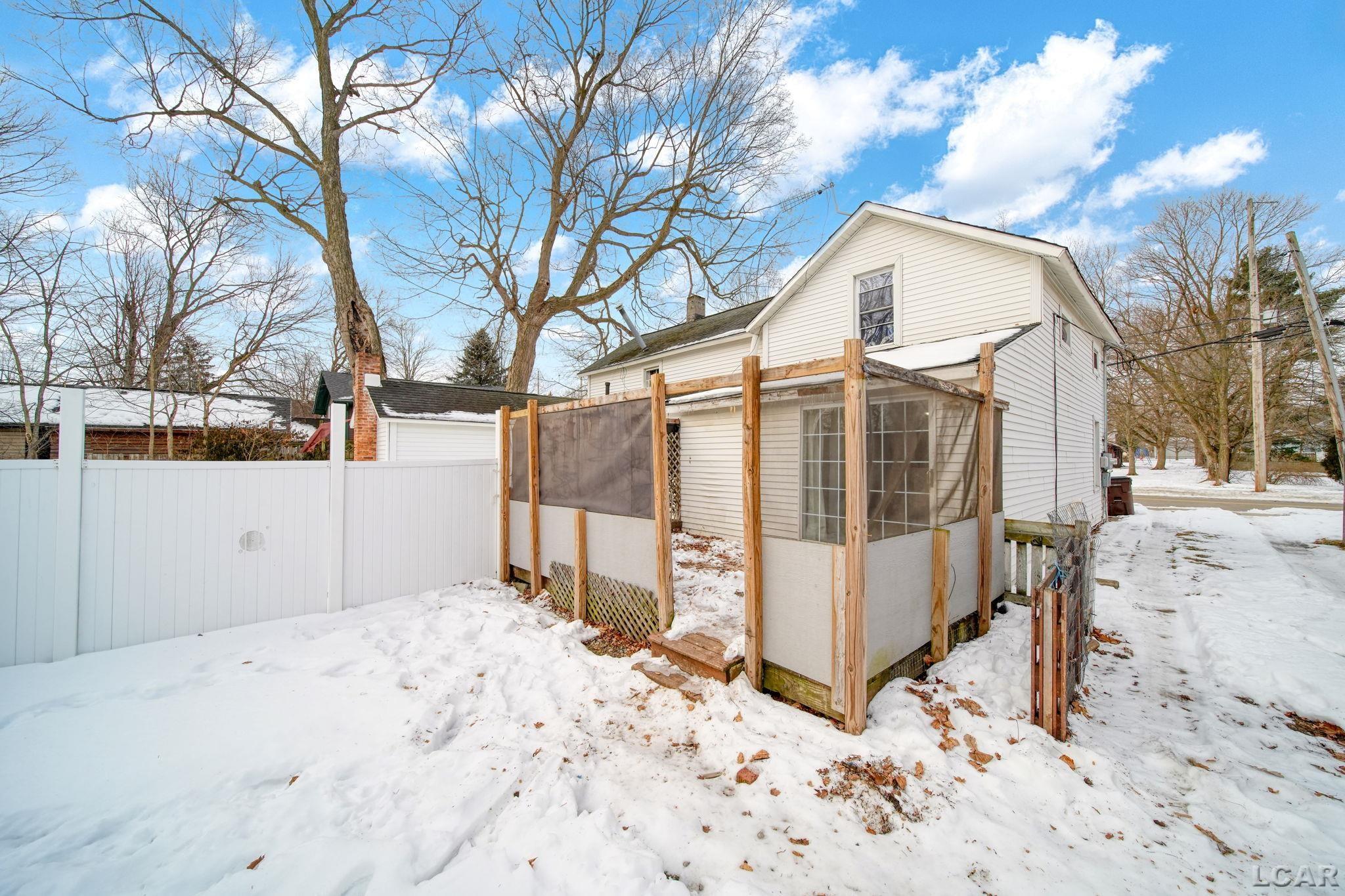 210 S Ottawa Street, Tecumseh, MI, 49286