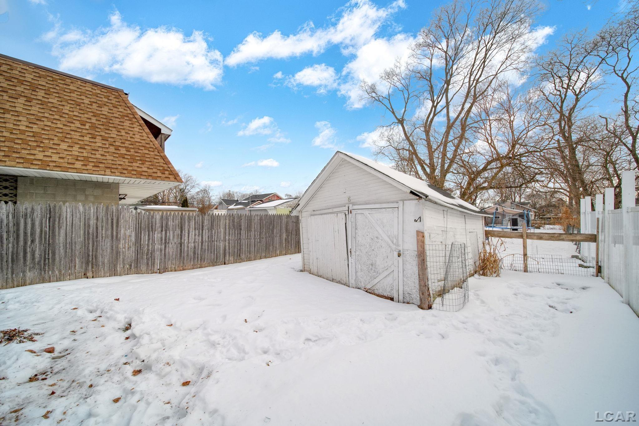 210 S Ottawa Street, Tecumseh, MI, 49286