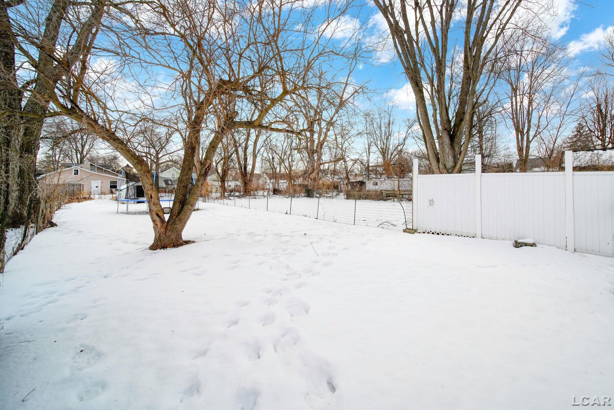 210 S Ottawa Street, Tecumseh, MI, 49286