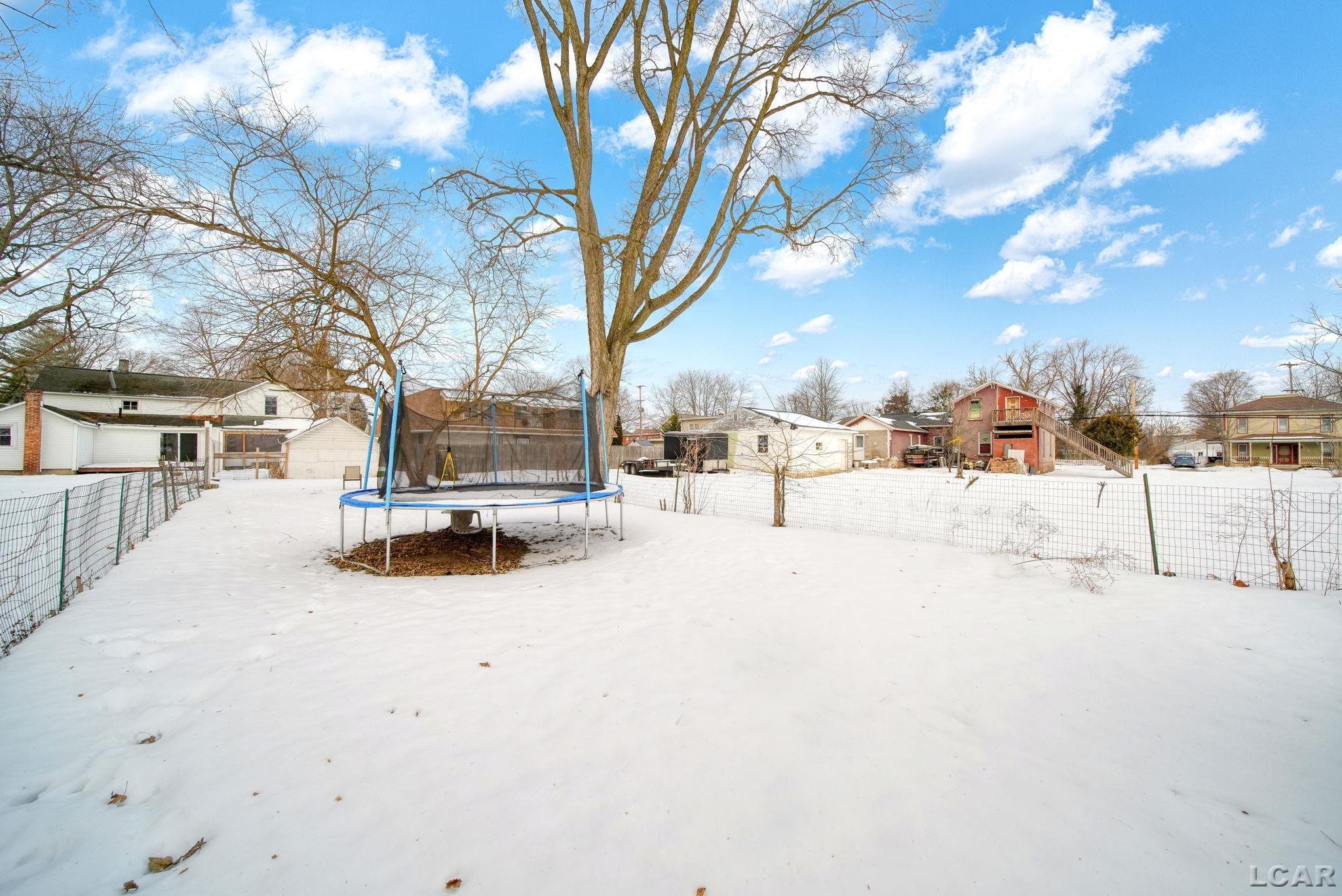 210 S Ottawa Street, Tecumseh, MI, 49286