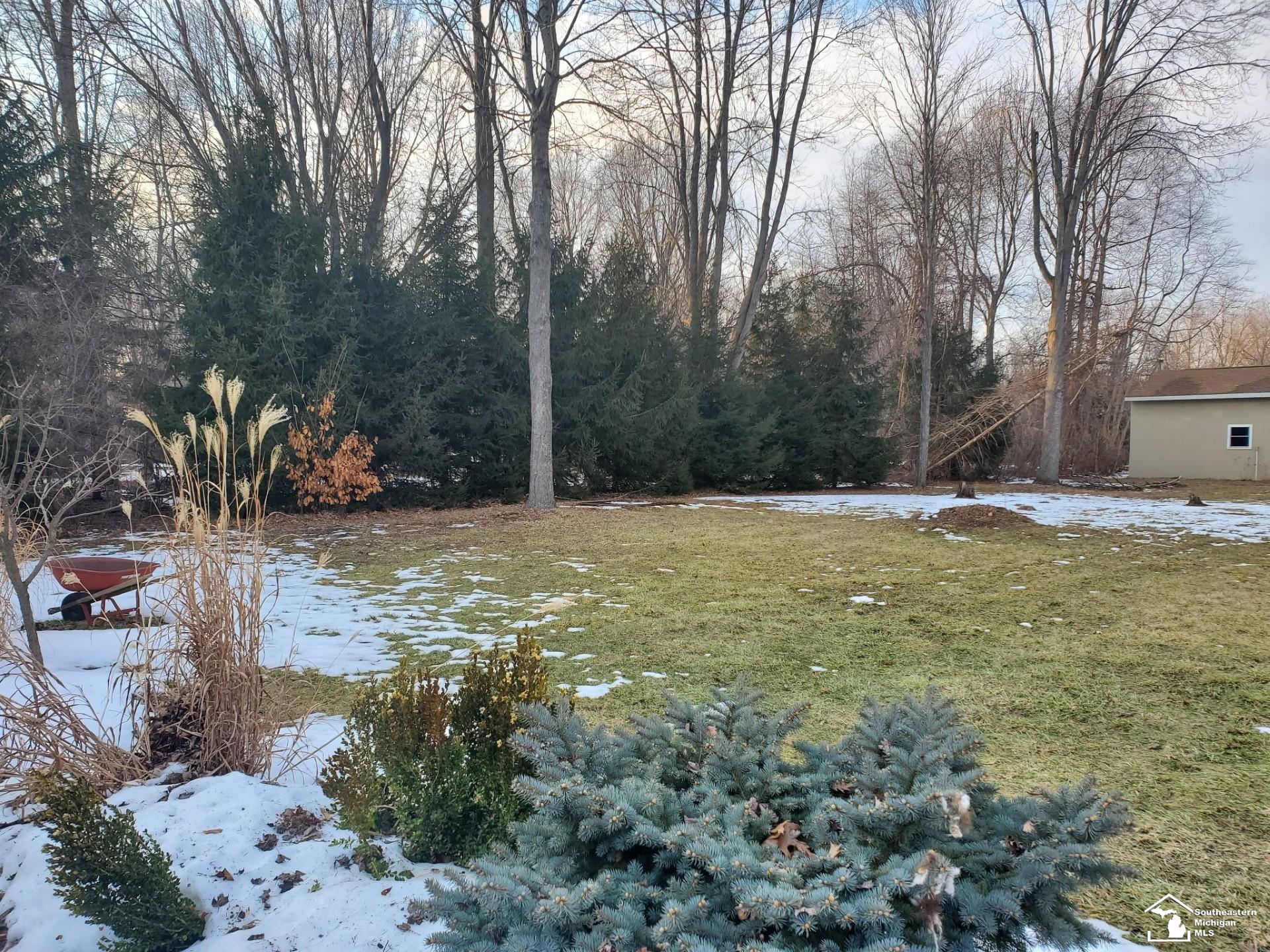 New Boston, MI, 48164