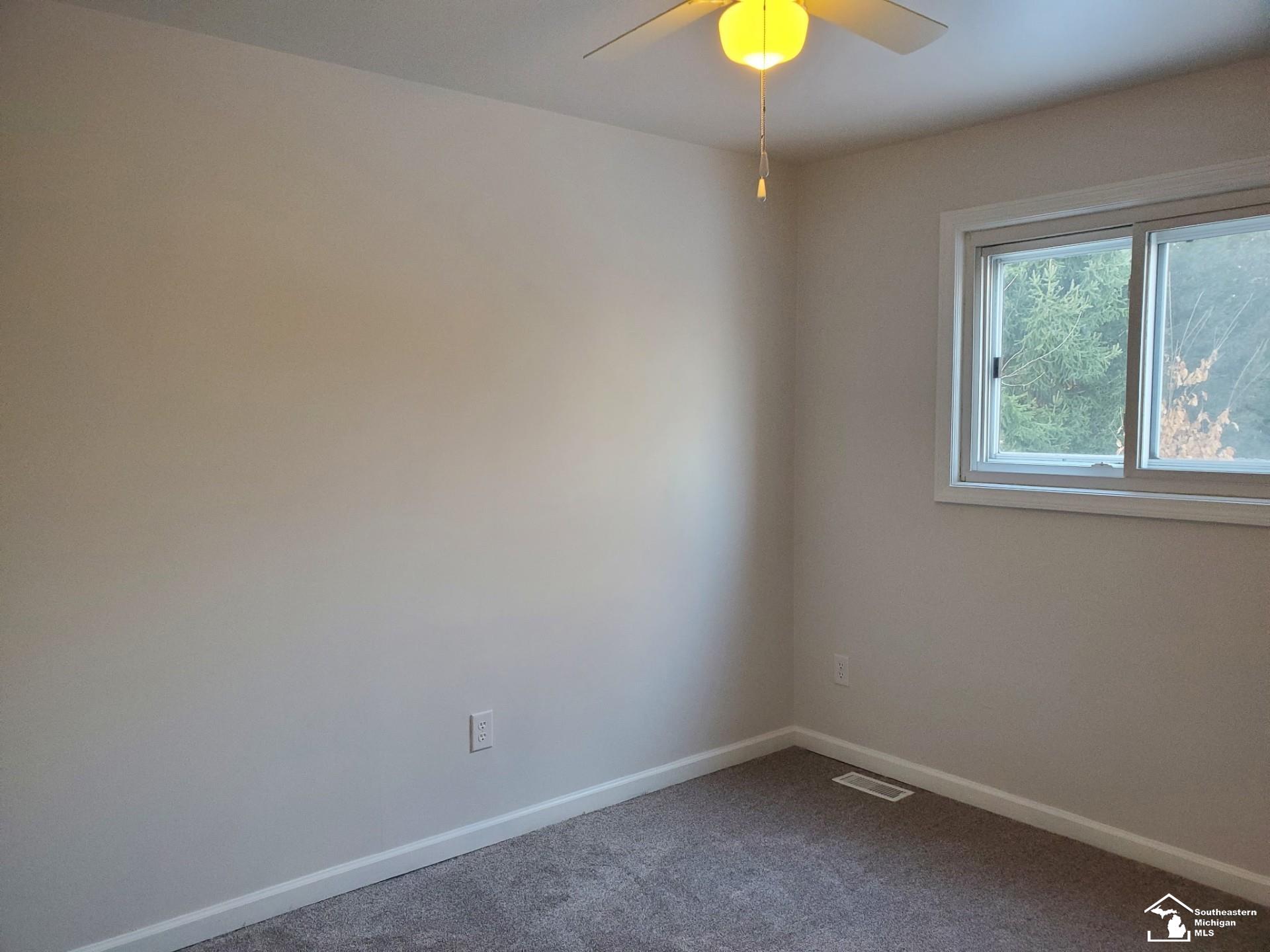 New Boston, MI, 48164