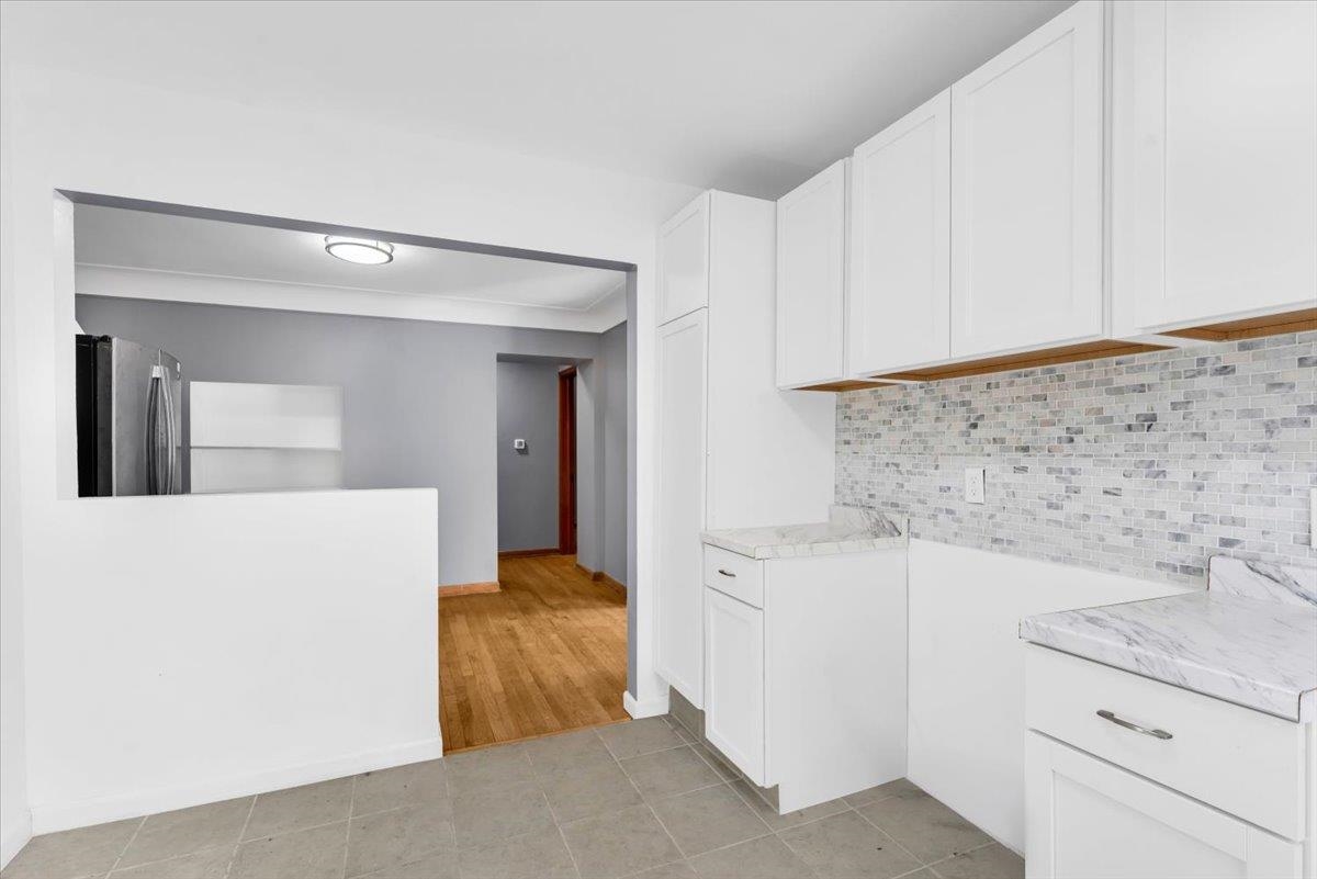 21023 Caledonia Avenue photo 11