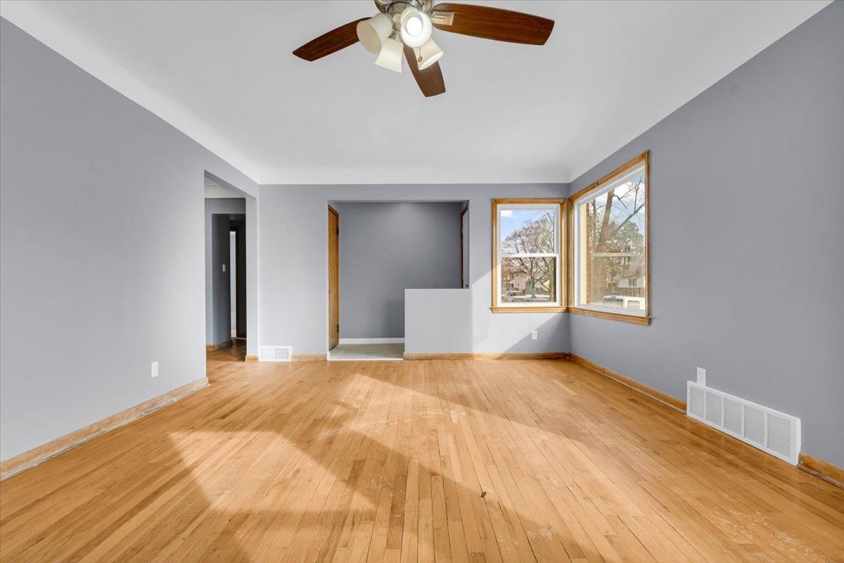 21023 Caledonia Avenue photo 5