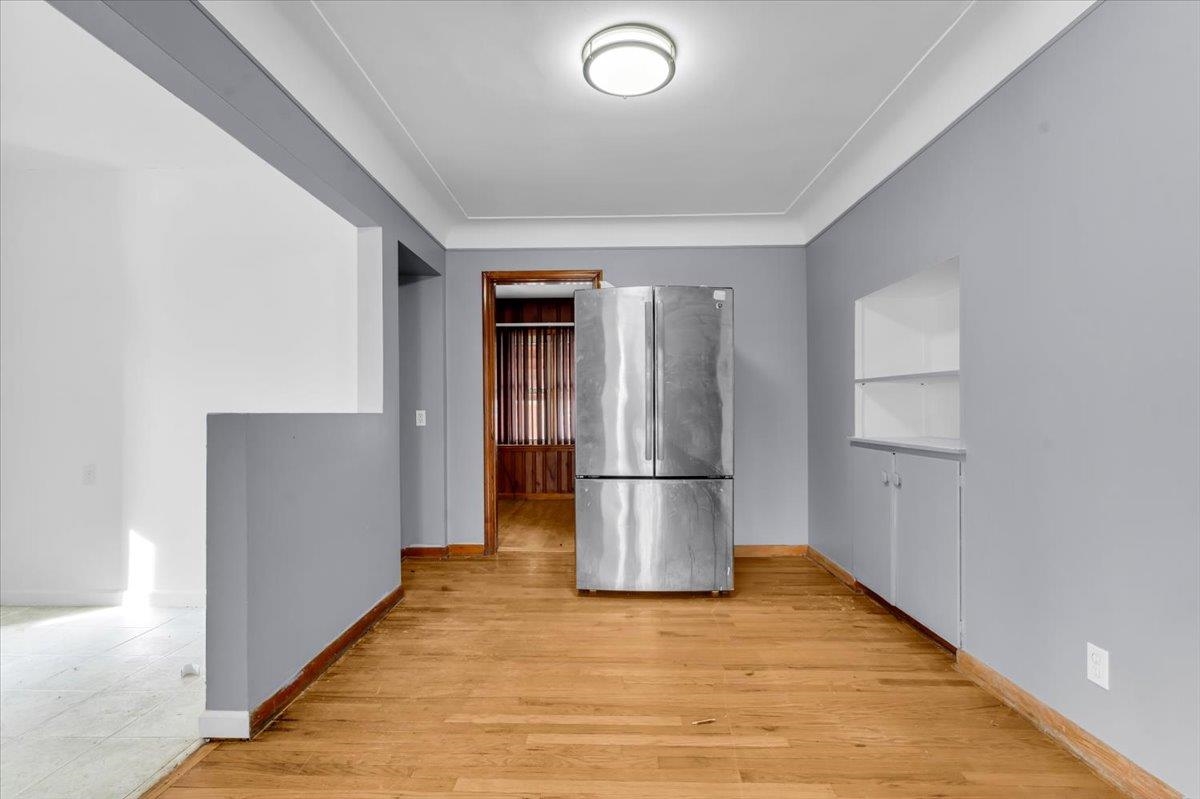 21023 Caledonia Avenue photo 6