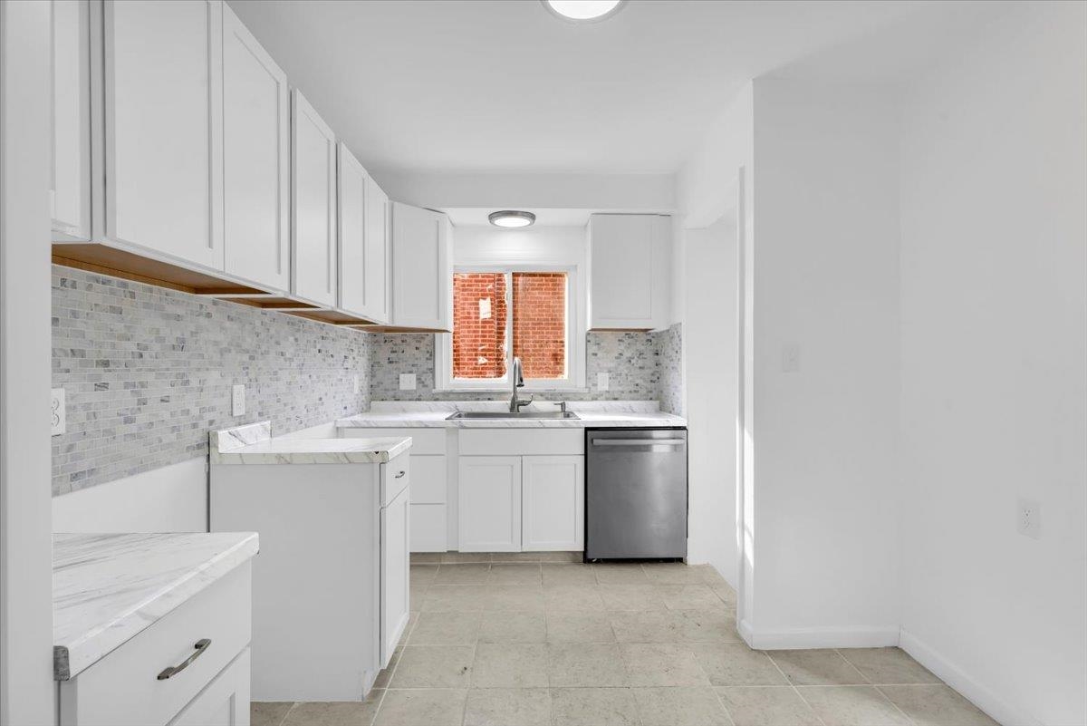 21023 Caledonia Avenue photo 8