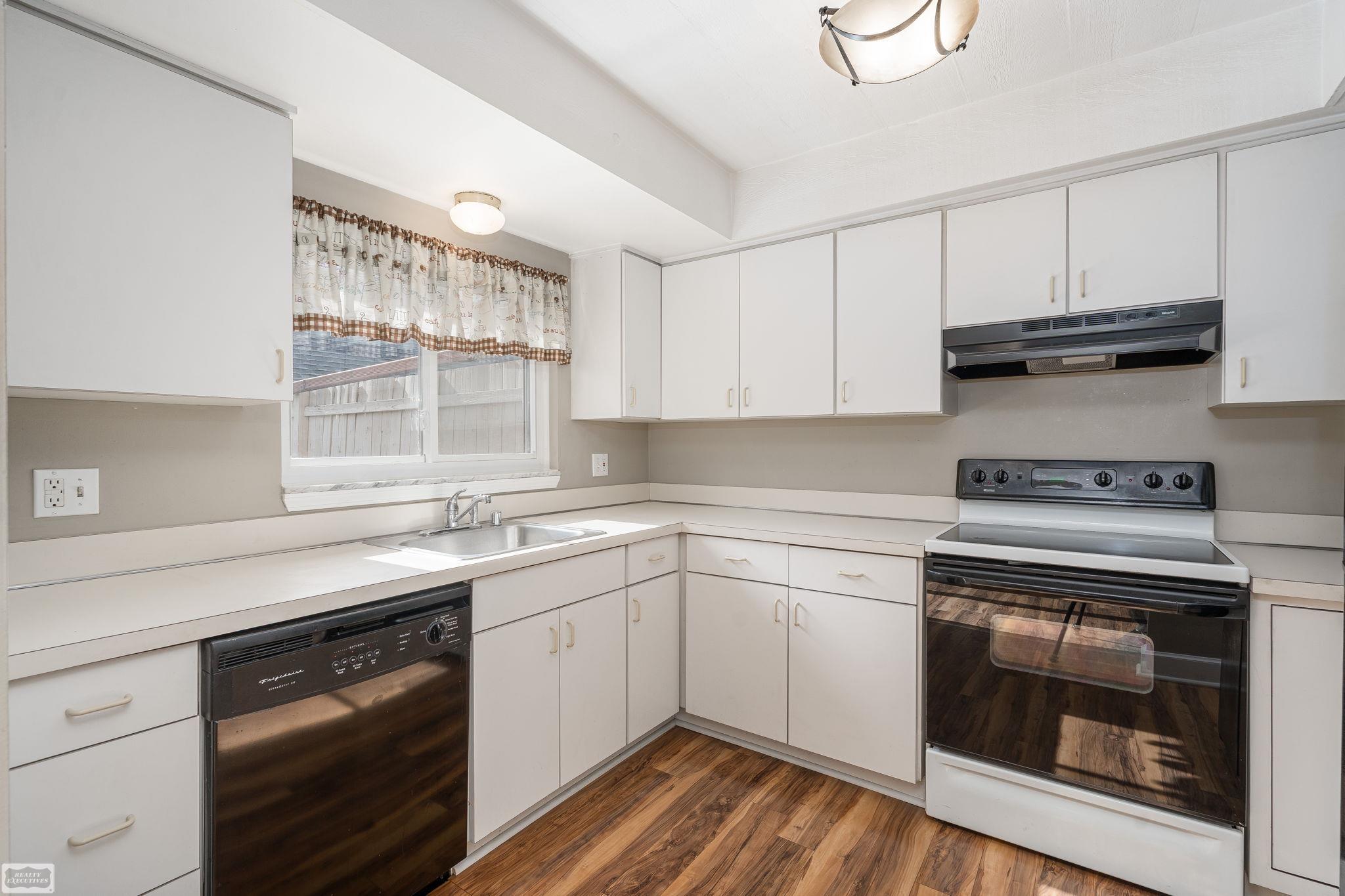 42699 Jonathan Place, Clinton Township, MI, 48038