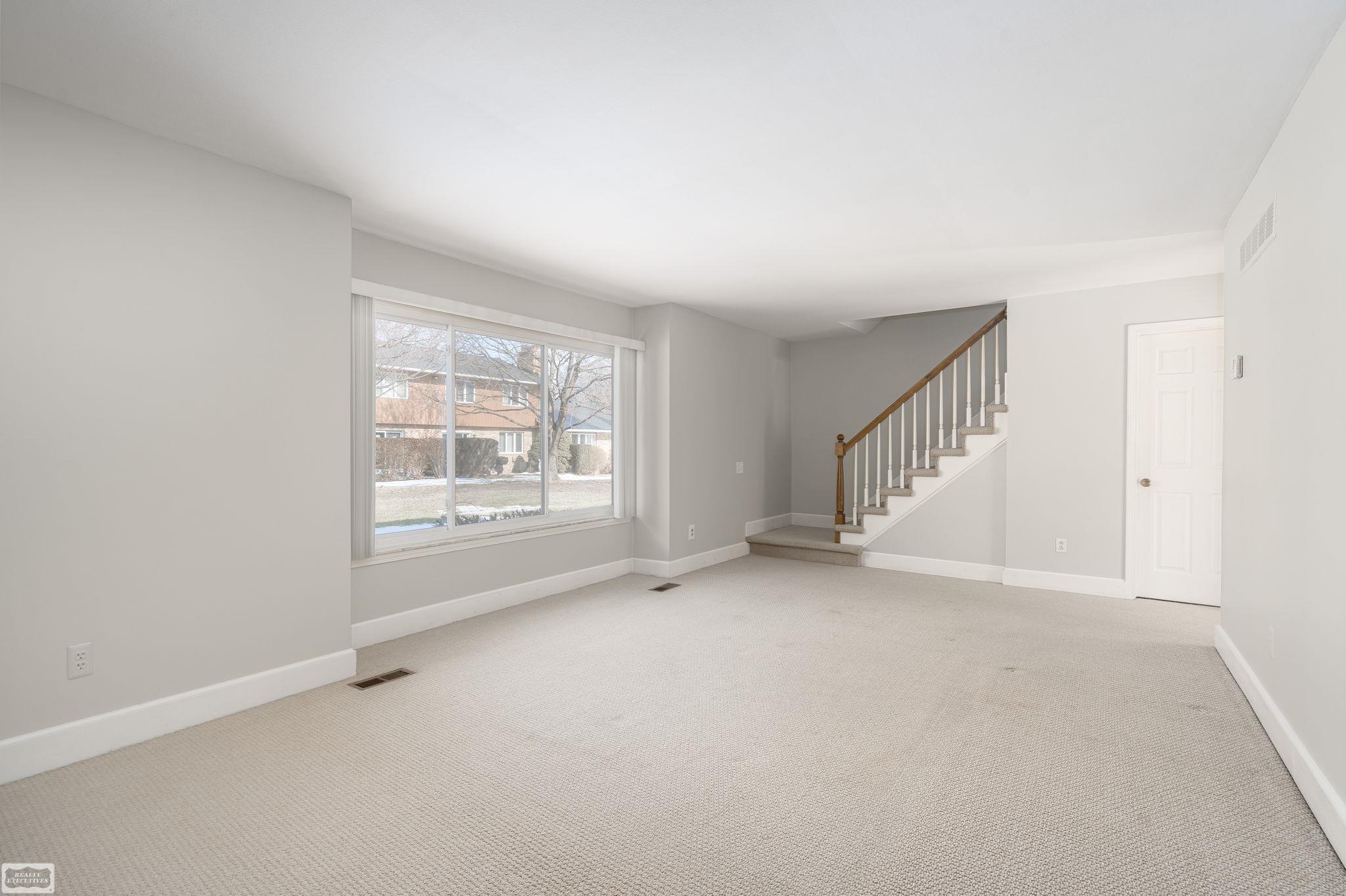 42699 Jonathan Place, Clinton Township, MI, 48038