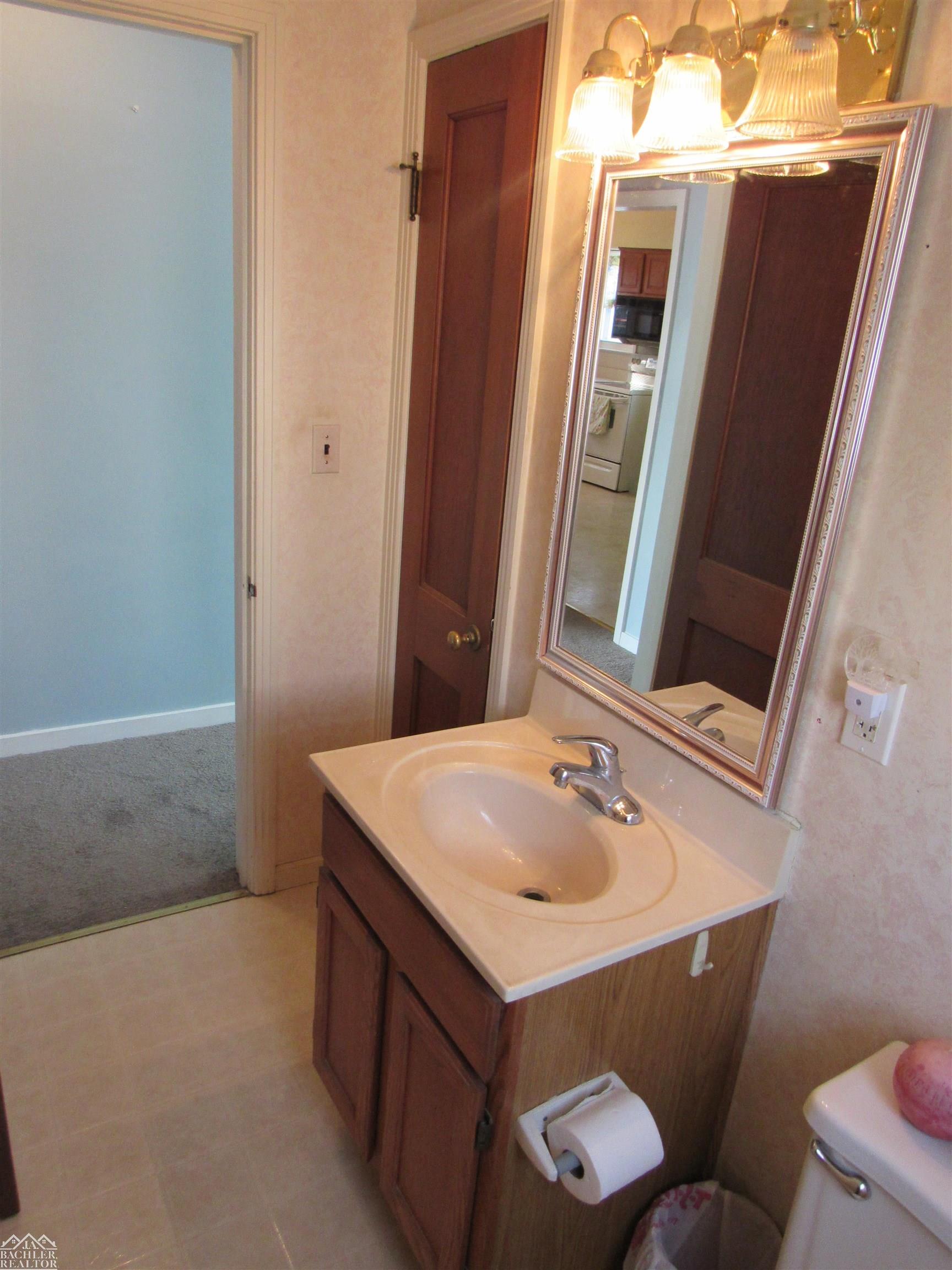 Saint Clair, MI, 48079