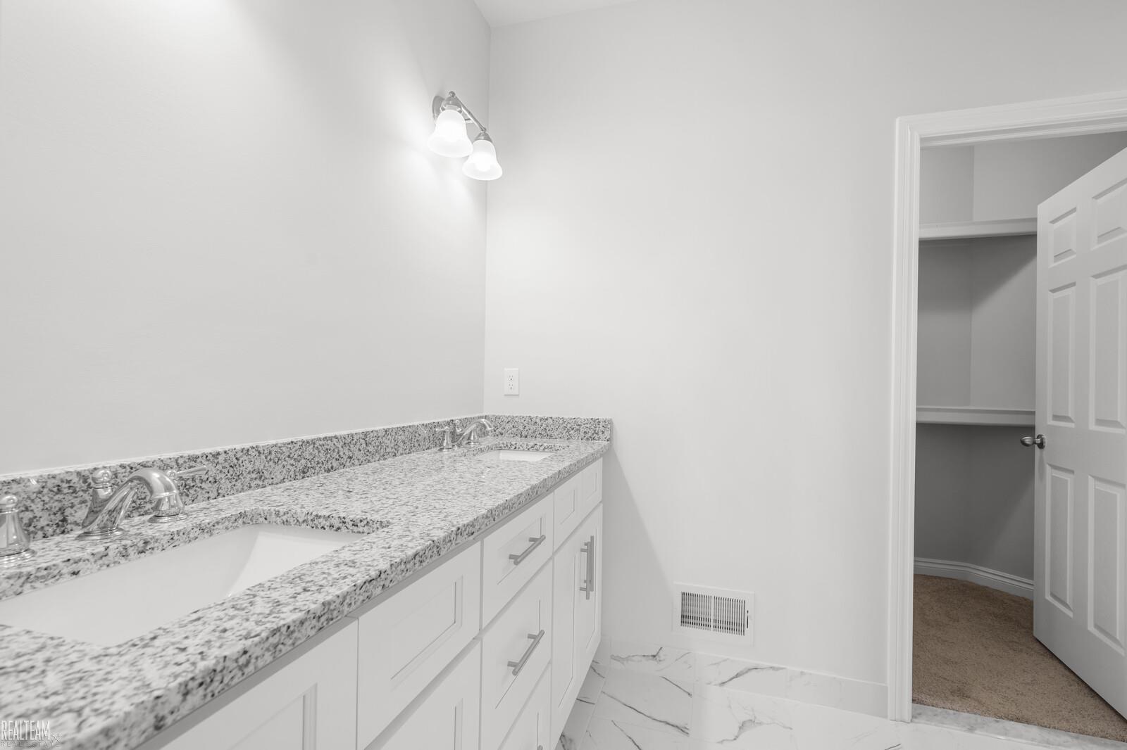 48832 Birmingham Drive, Chesterfield, MI, 48047