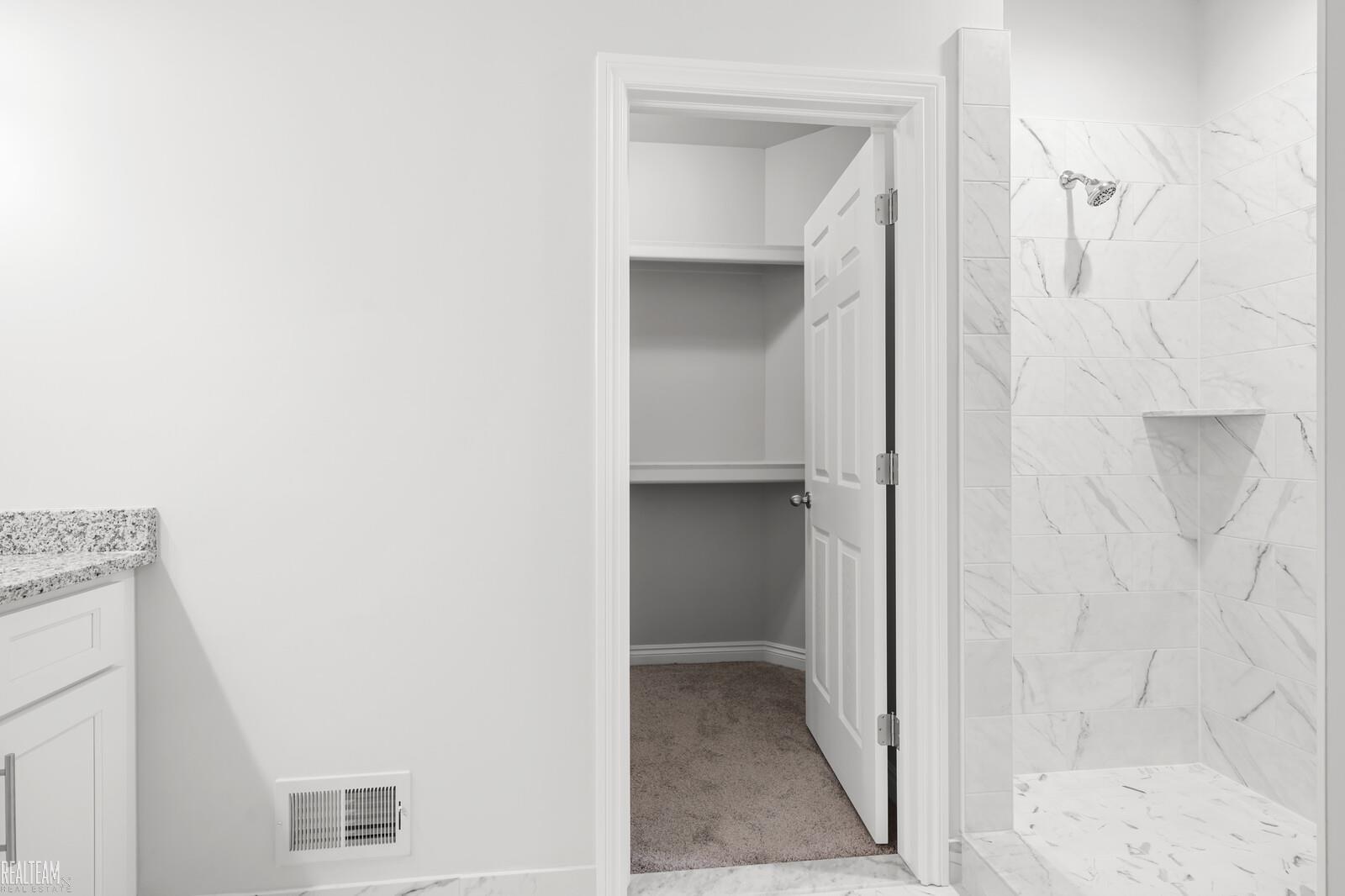 48832 Birmingham Drive, Chesterfield, MI, 48047