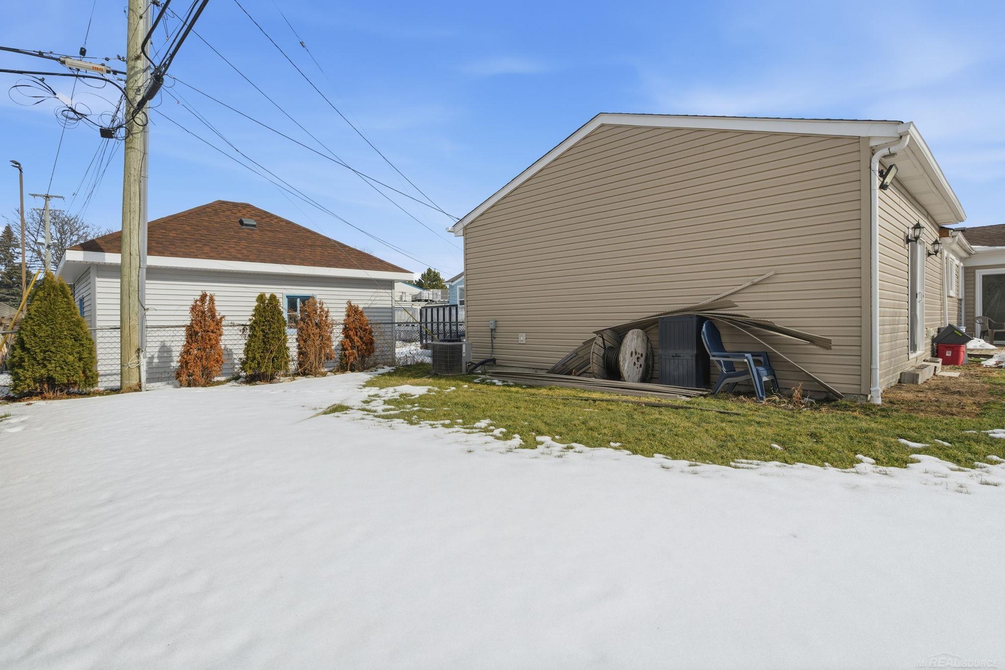 39531 Willmarth Street, Harrison Twp, MI, 48045