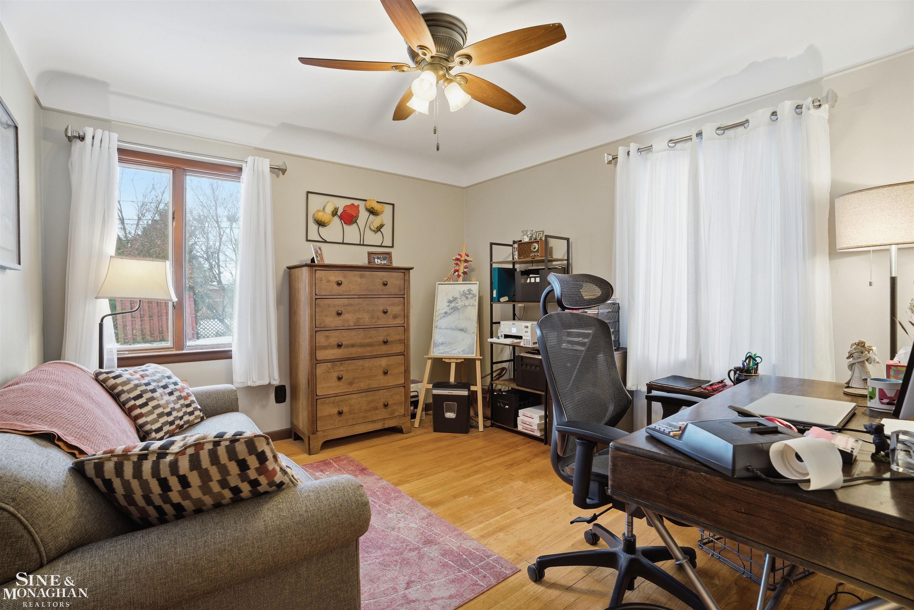 Eastpointe, MI, 48021