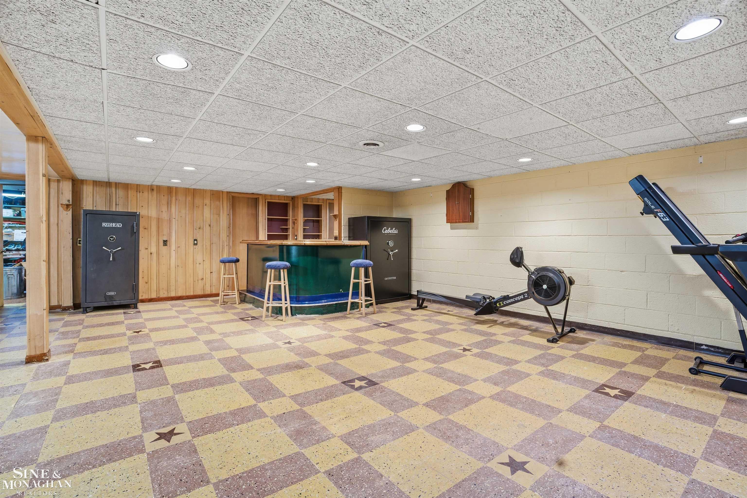 Eastpointe, MI, 48021