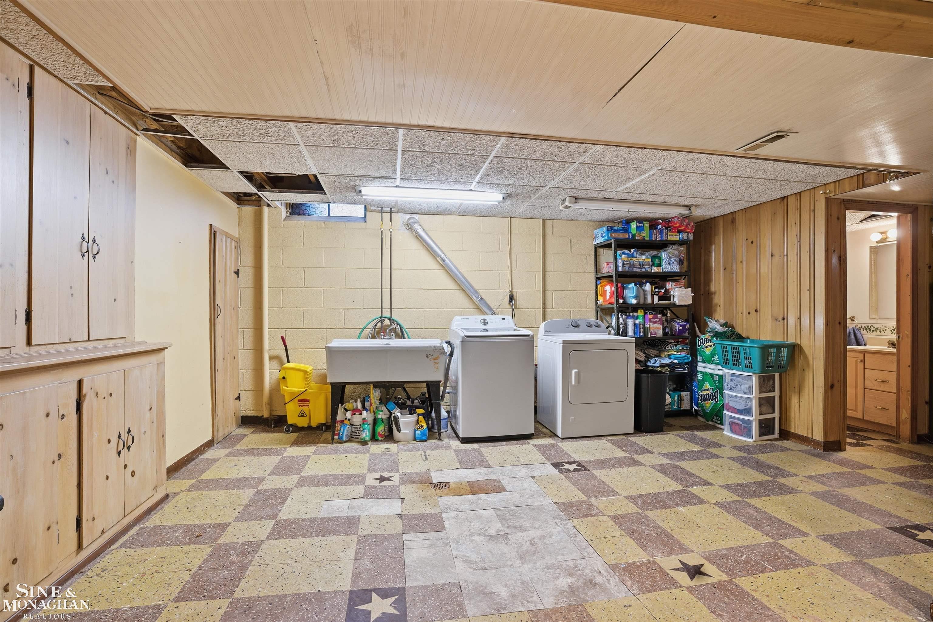 Eastpointe, MI, 48021