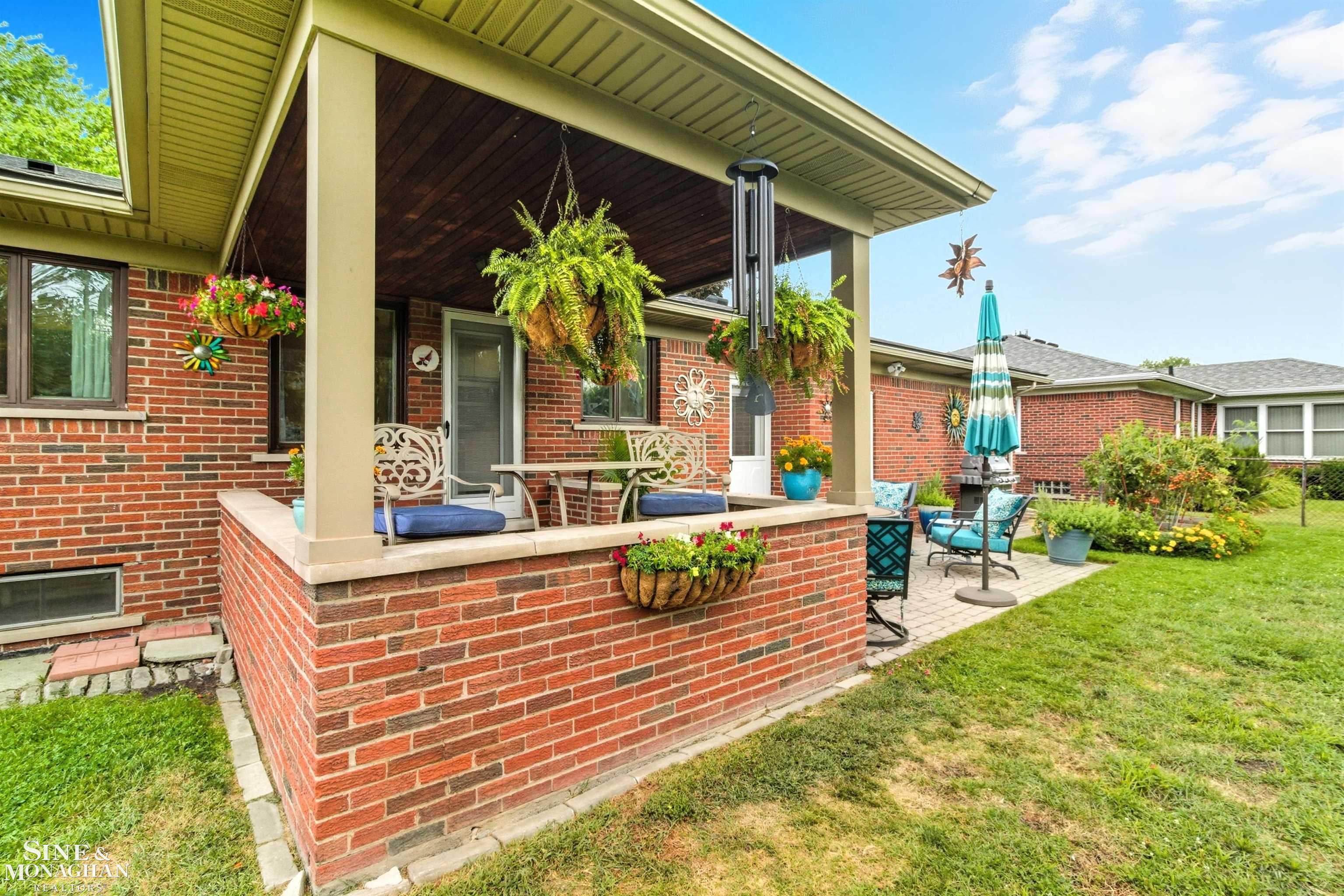 Eastpointe, MI, 48021