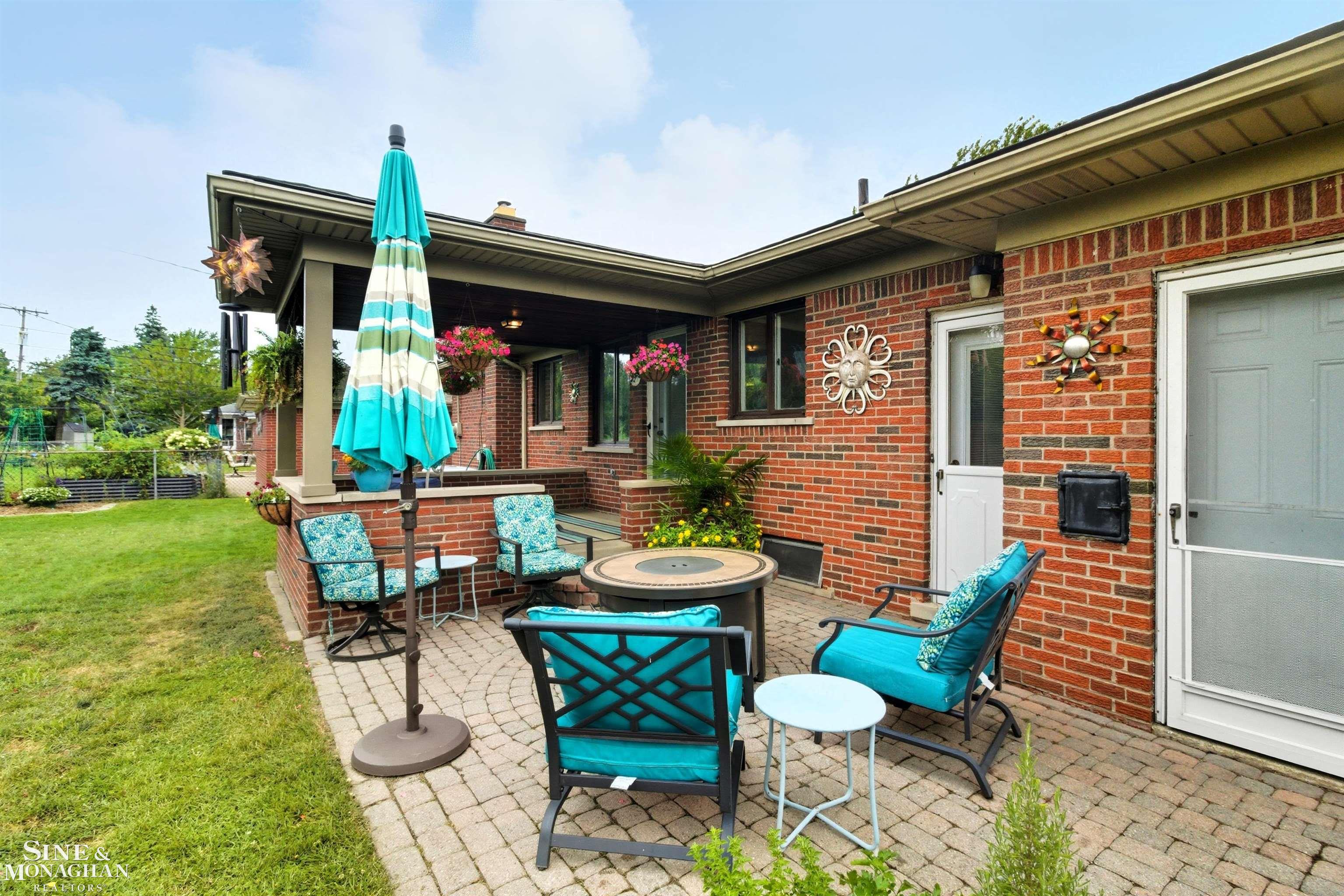 Eastpointe, MI, 48021