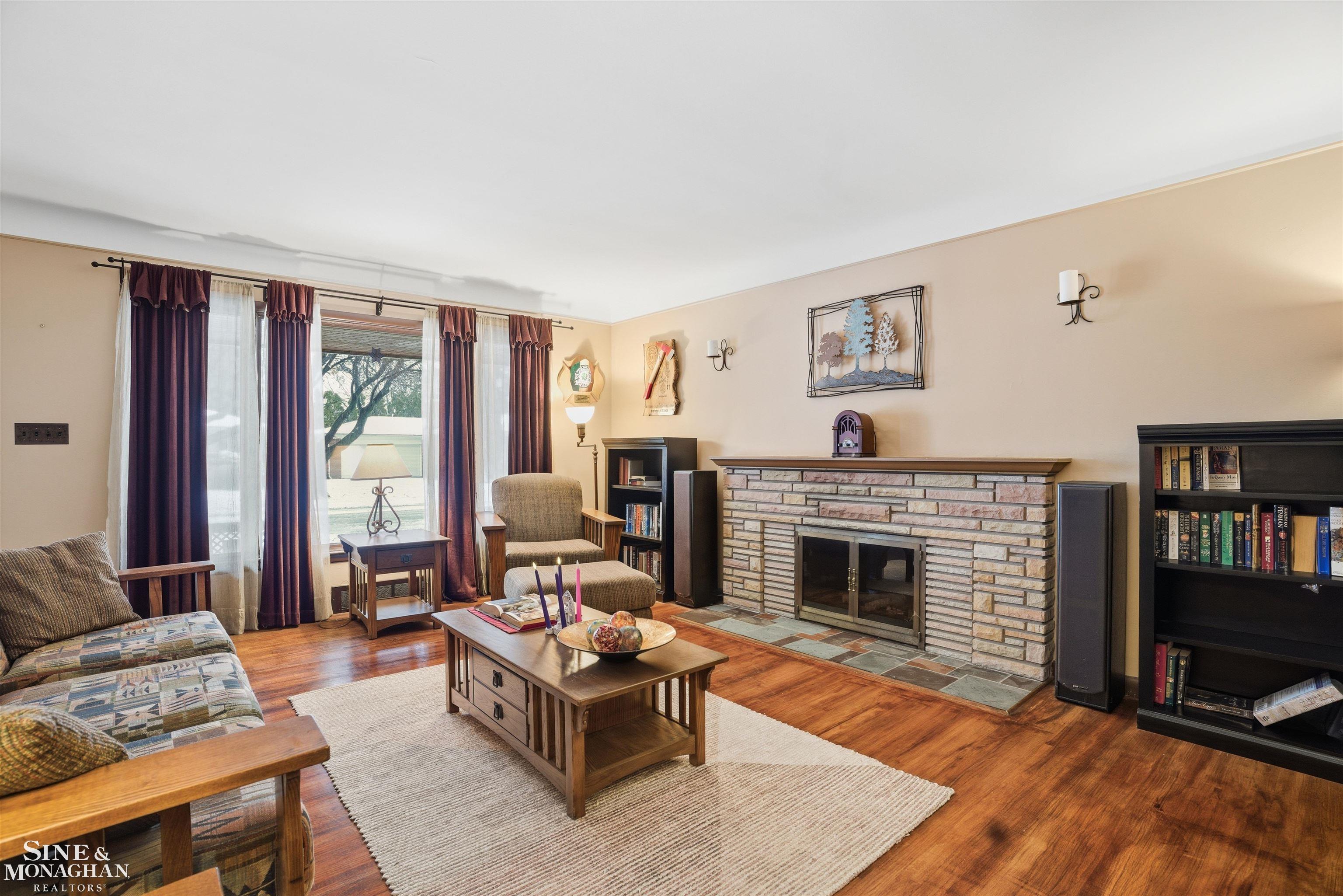 Eastpointe, MI, 48021