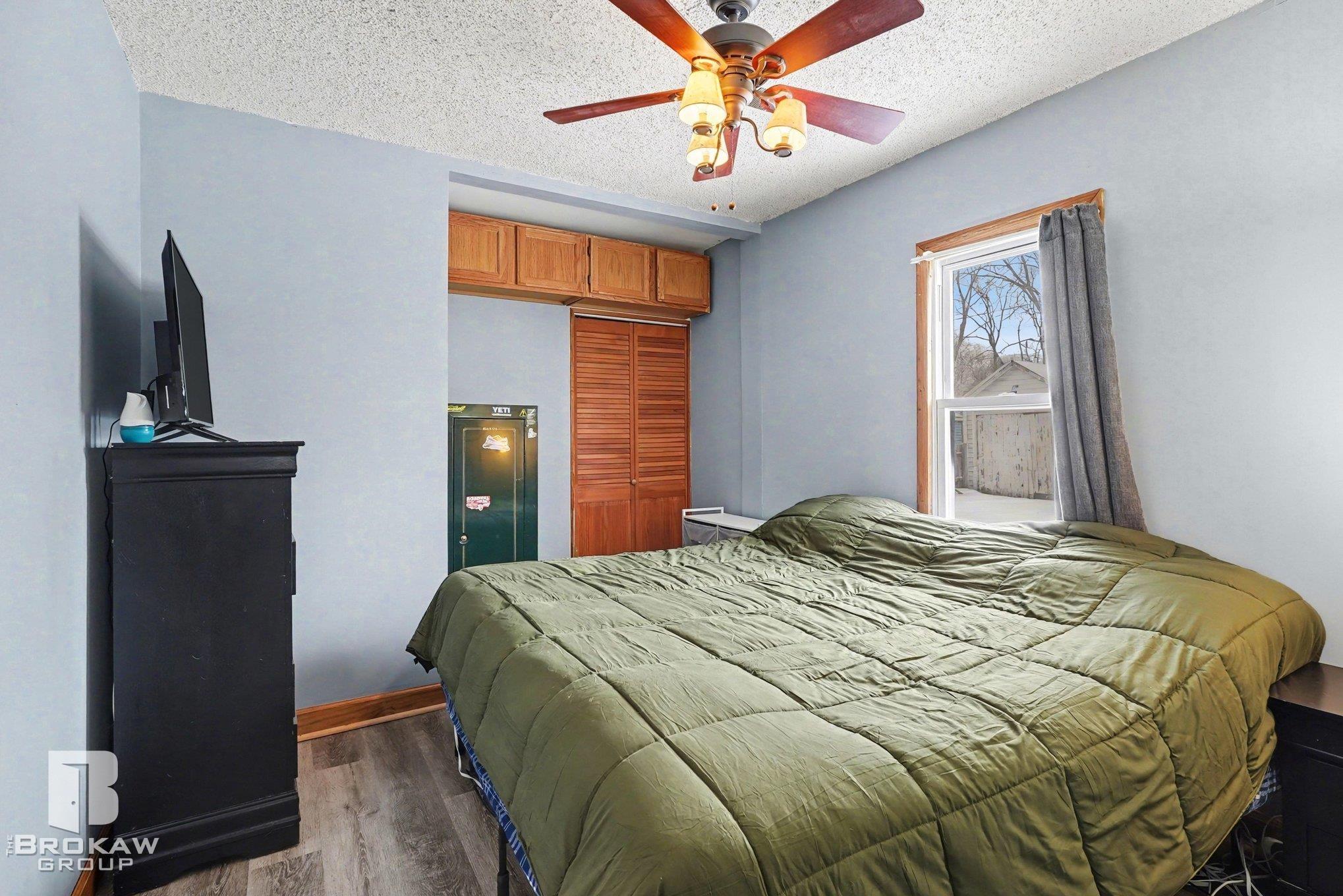 1084 Midland Road, Bay City, MI, 48706-9422