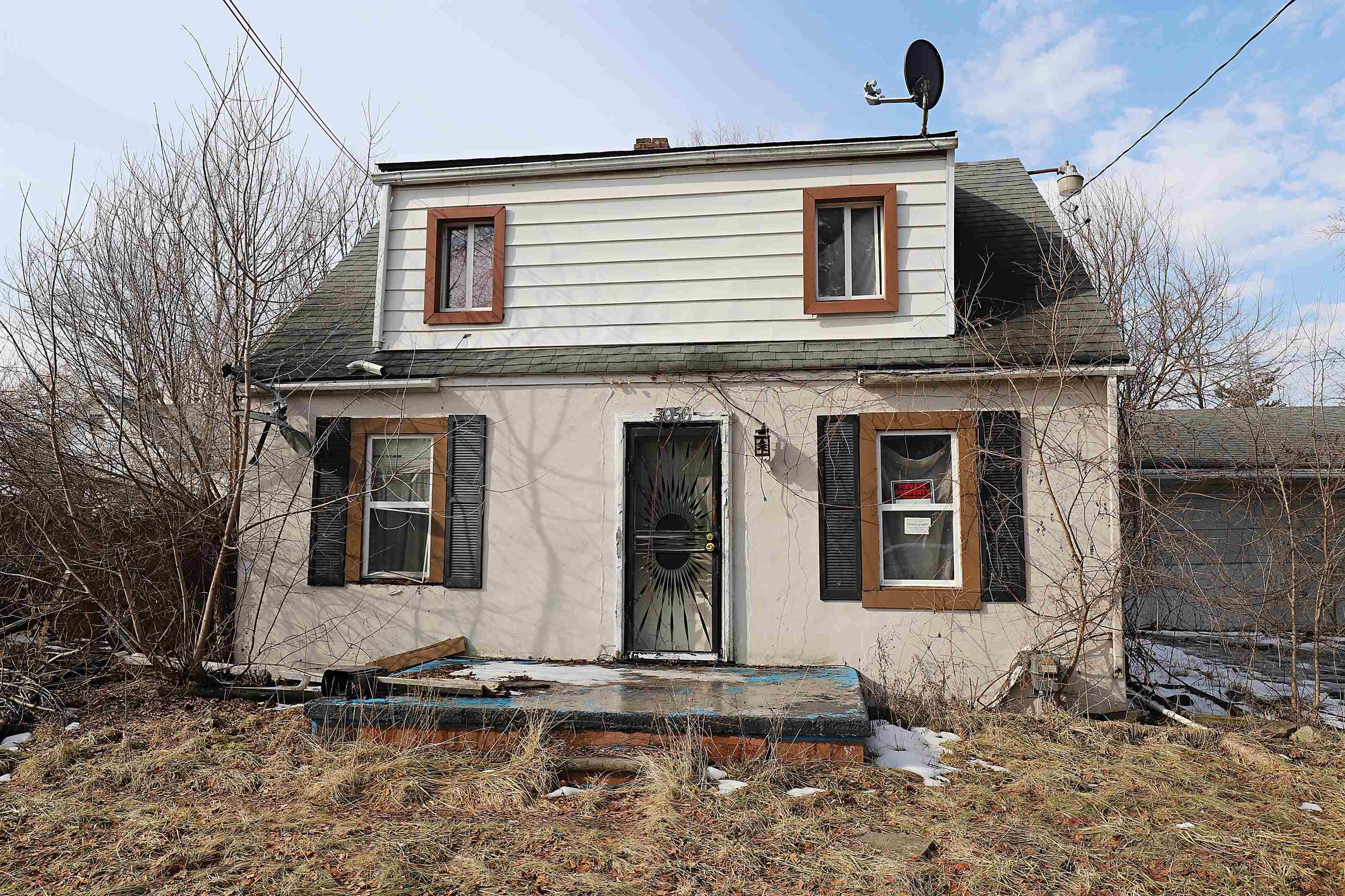 3056 Shaw, Burton, MI 48529 Photo