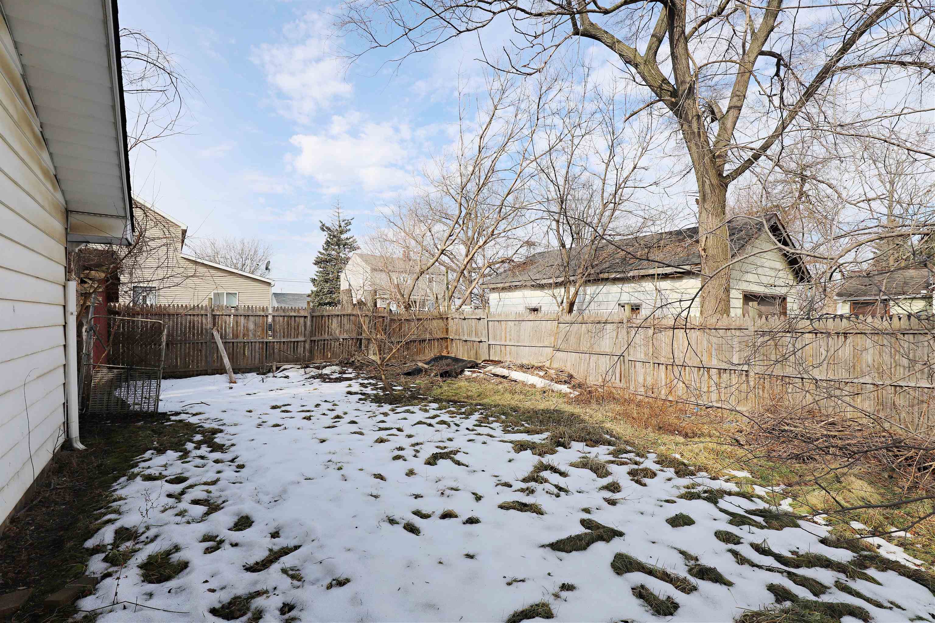 3056 Shaw, Burton, MI 48529 Photo