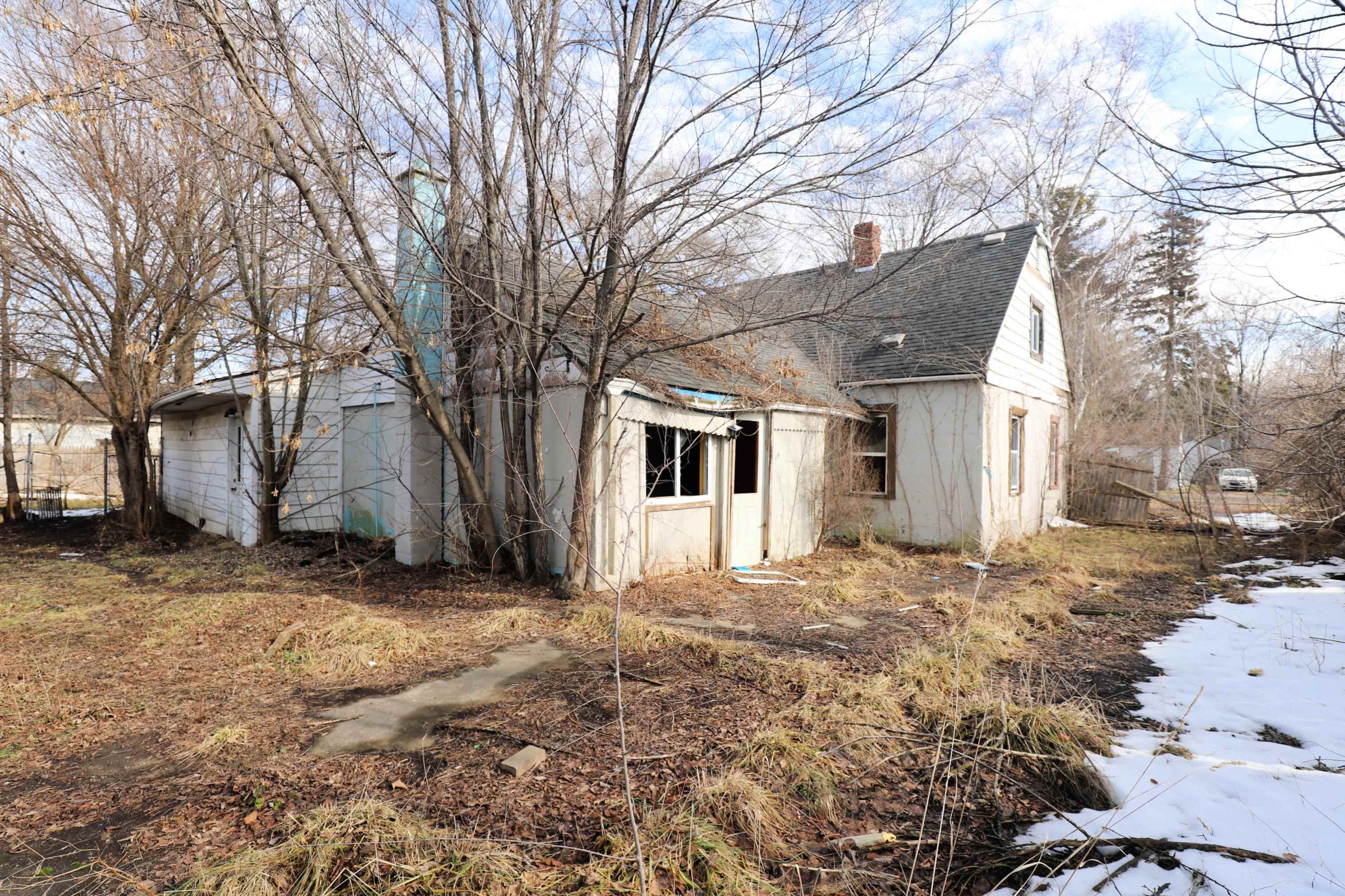 3056 Shaw, Burton, MI 48529 Photo