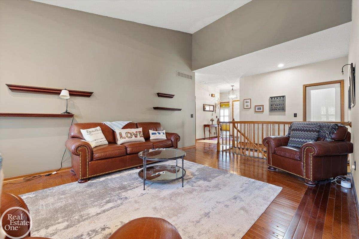  UNIT 16, Novi, MI, 48377