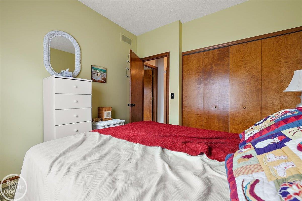  UNIT 16, Novi, MI, 48377