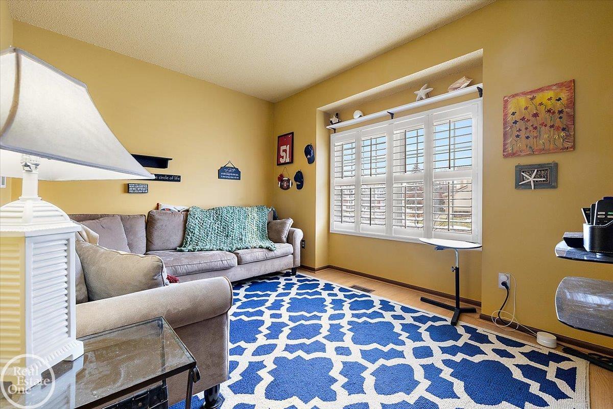  UNIT 16, Novi, MI, 48377