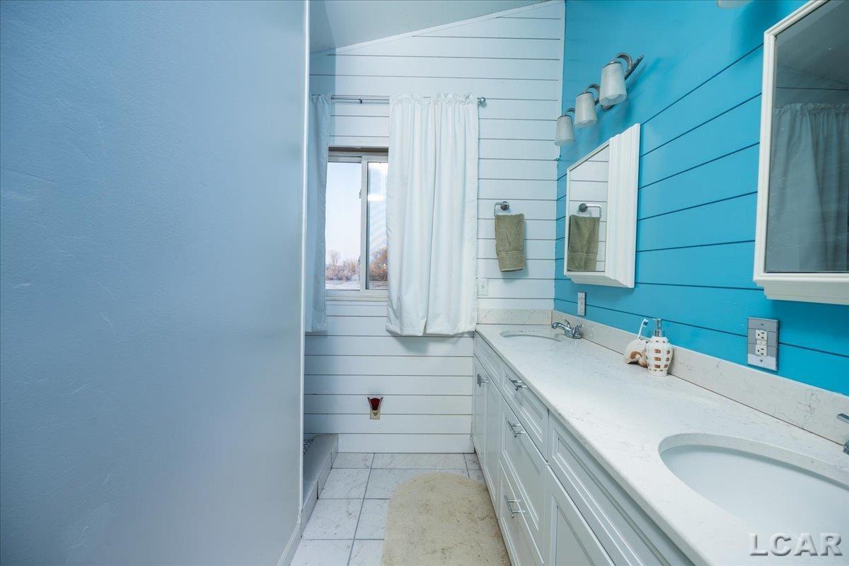 8266 Irish Mist Drive, Onsted, MI, 49265