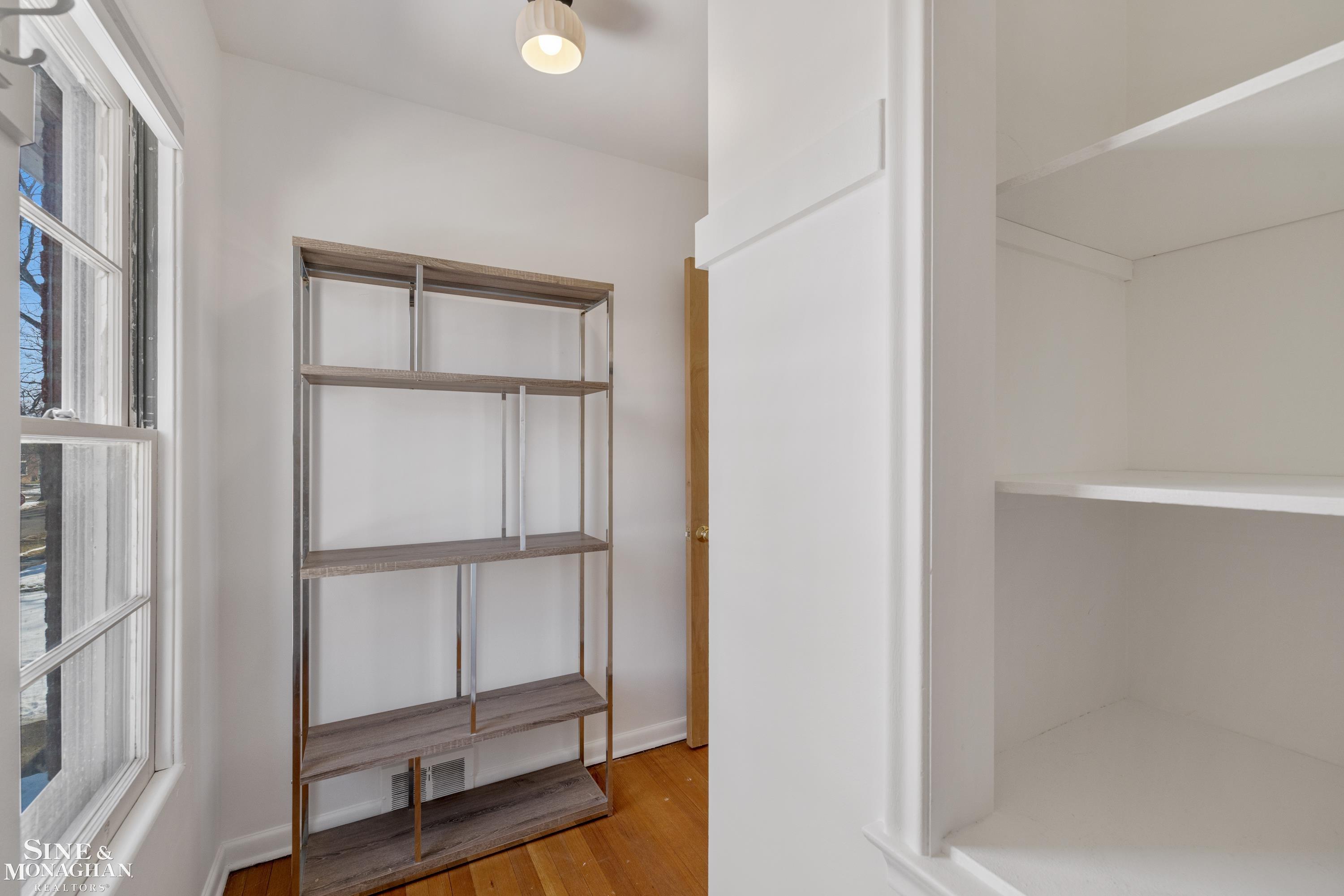 815 Harcourt Road, Grosse Pointe Park, MI, 48230