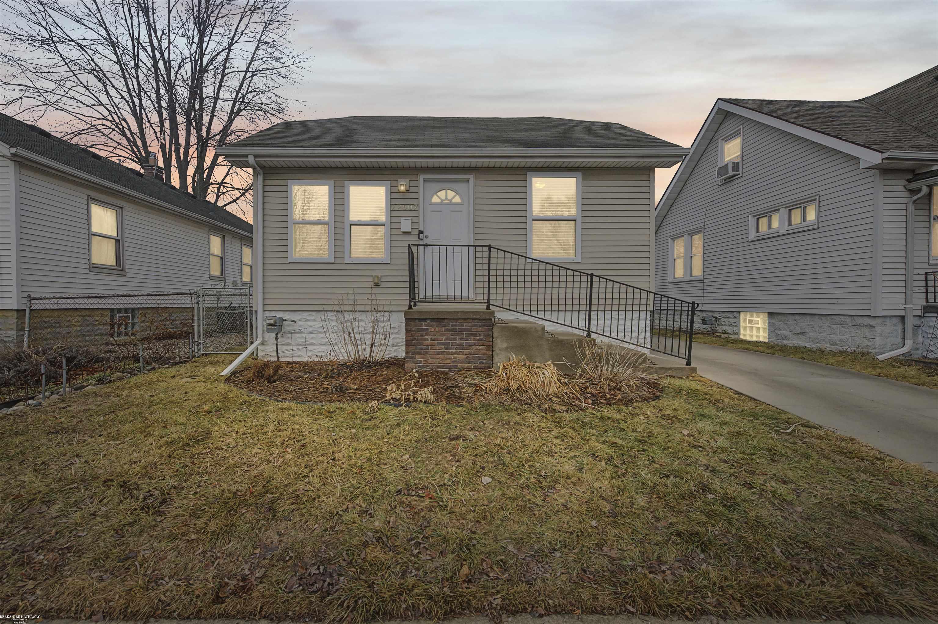 22607 Maxine Street, Saint Clair Shores, MI, 48080