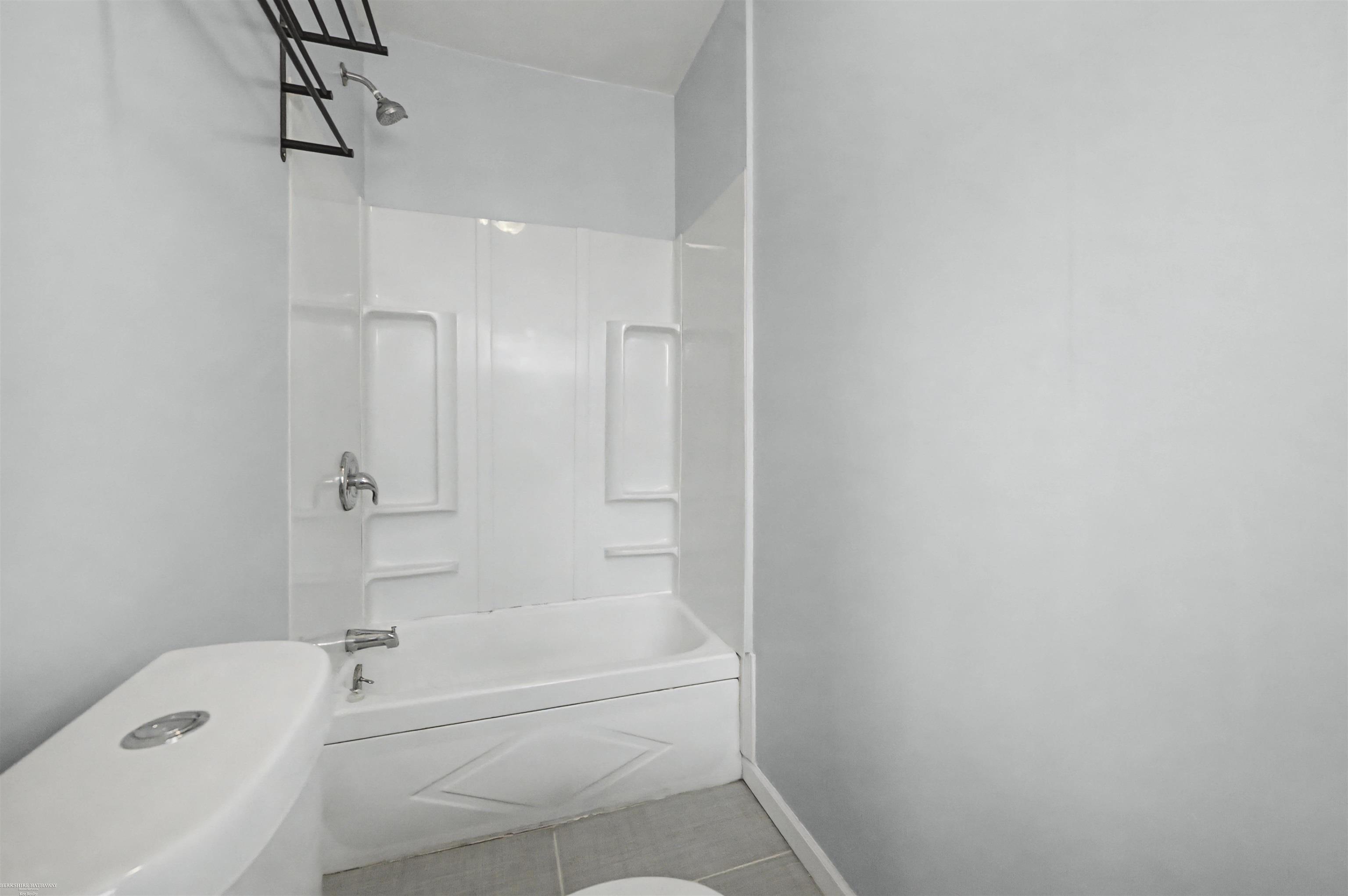 22607 Maxine Street, Saint Clair Shores, MI, 48080