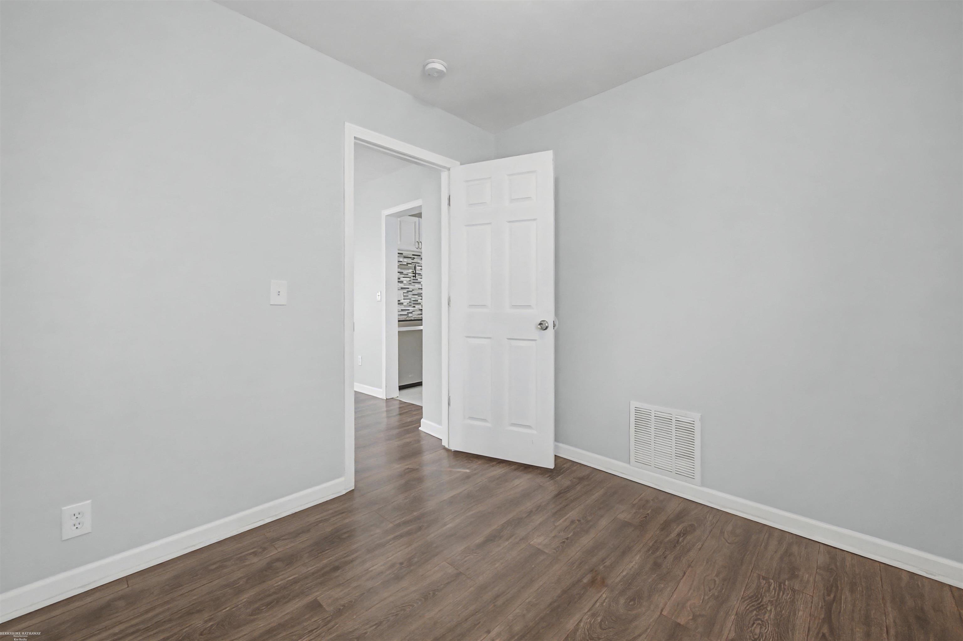 22607 Maxine Street, Saint Clair Shores, MI, 48080