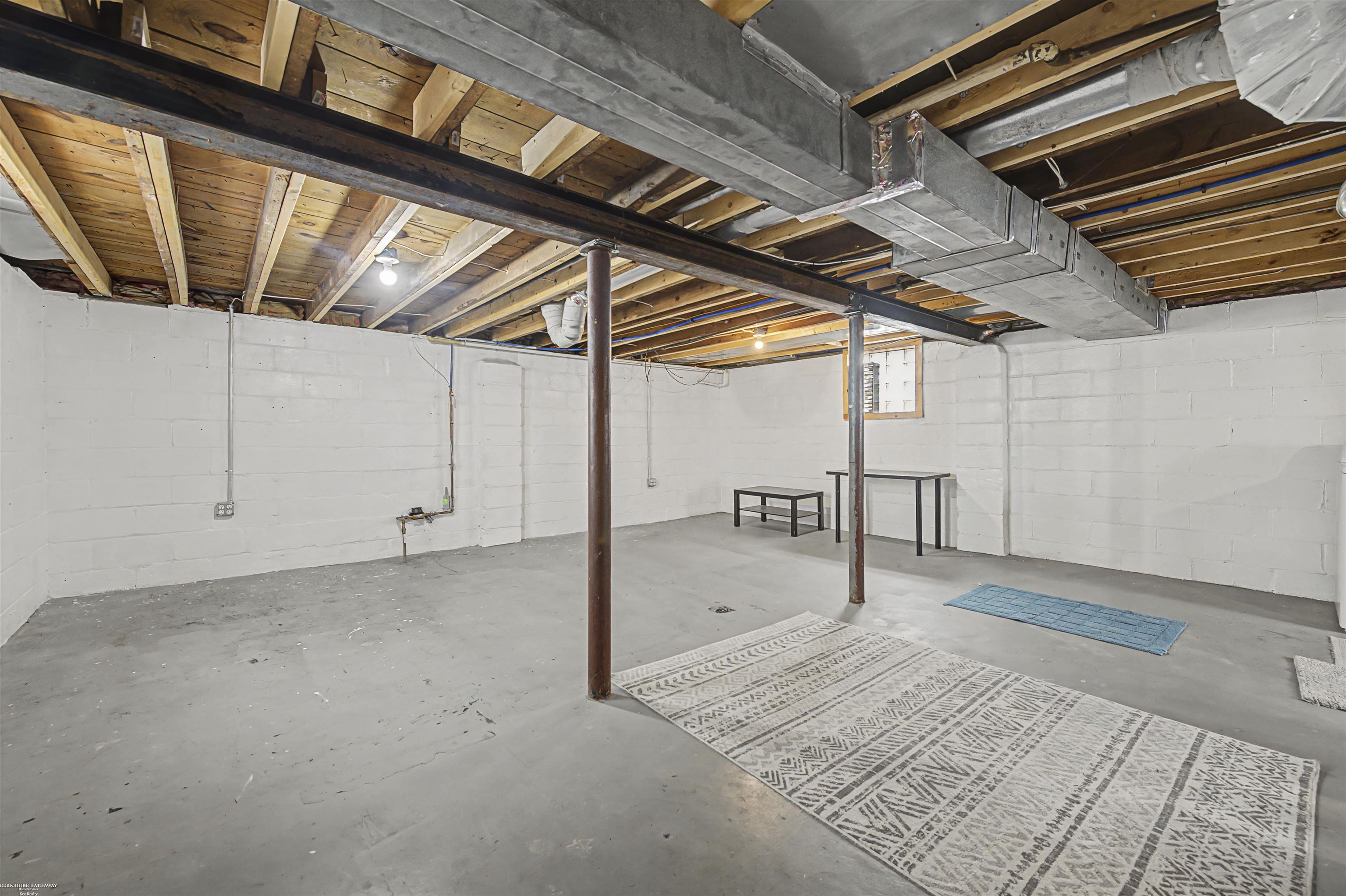 22607 Maxine Street, Saint Clair Shores, MI, 48080