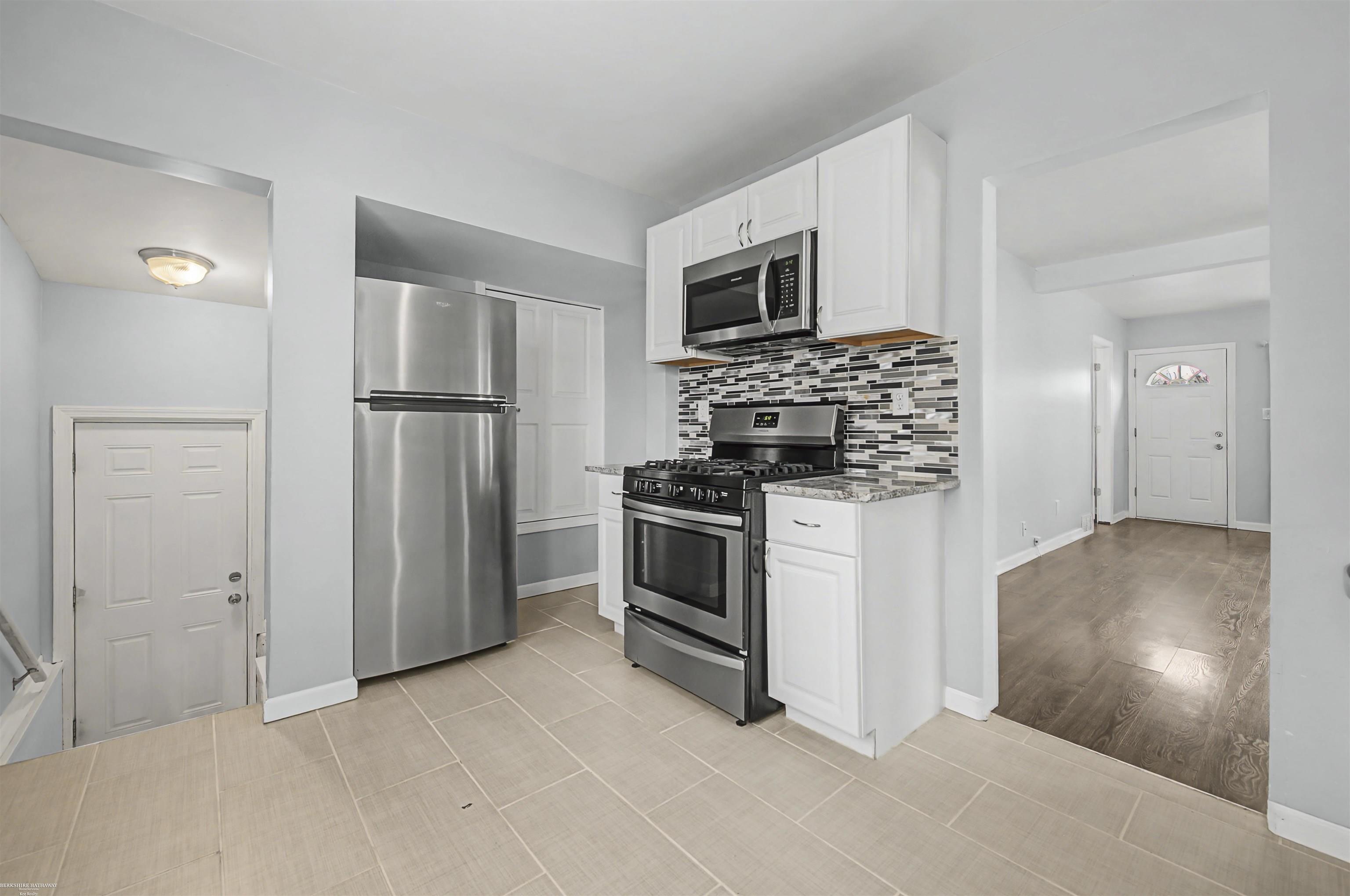 22607 Maxine Street, Saint Clair Shores, MI, 48080