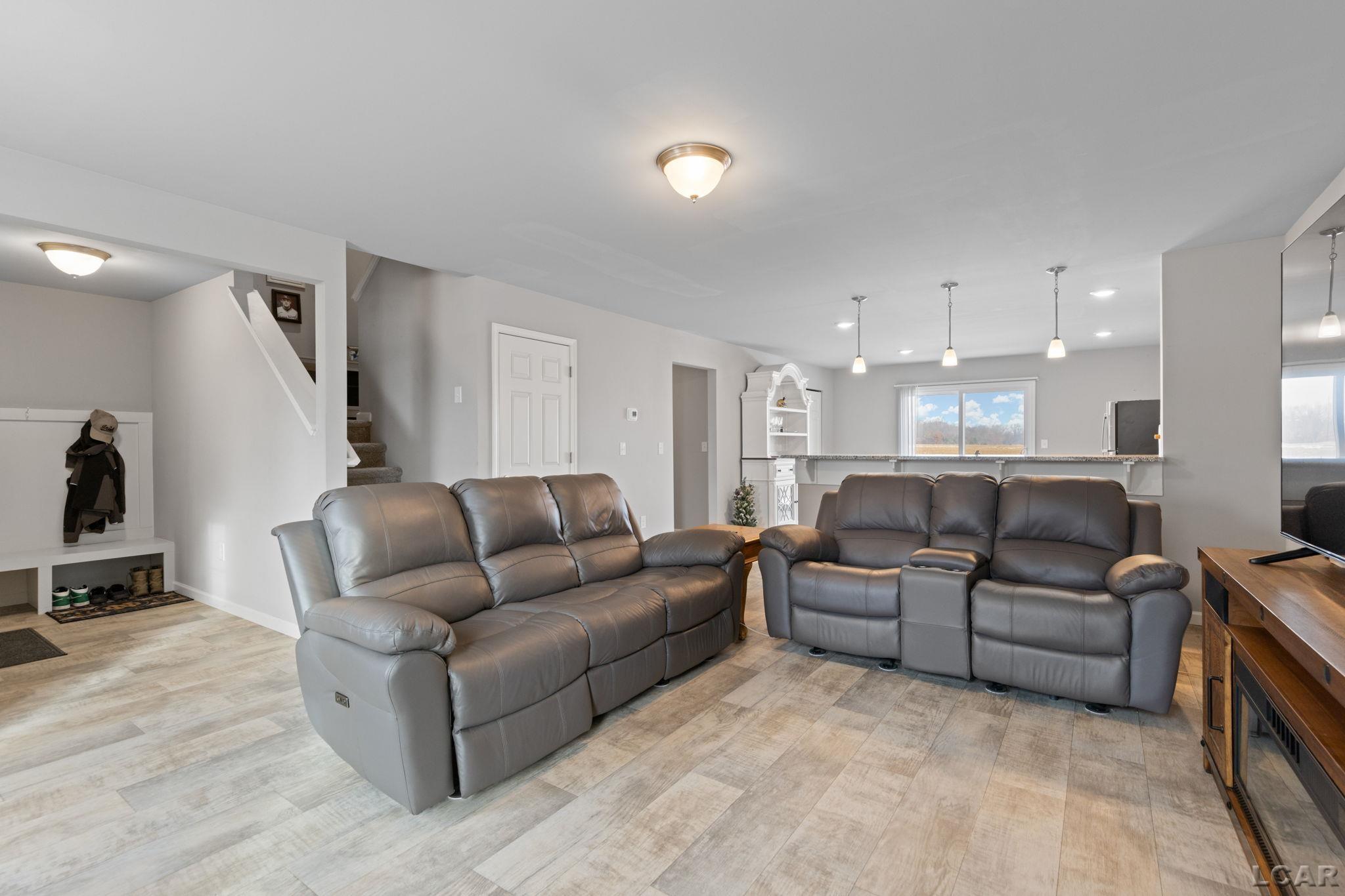 3324 Sutton Road, Adrian, MI, 49221