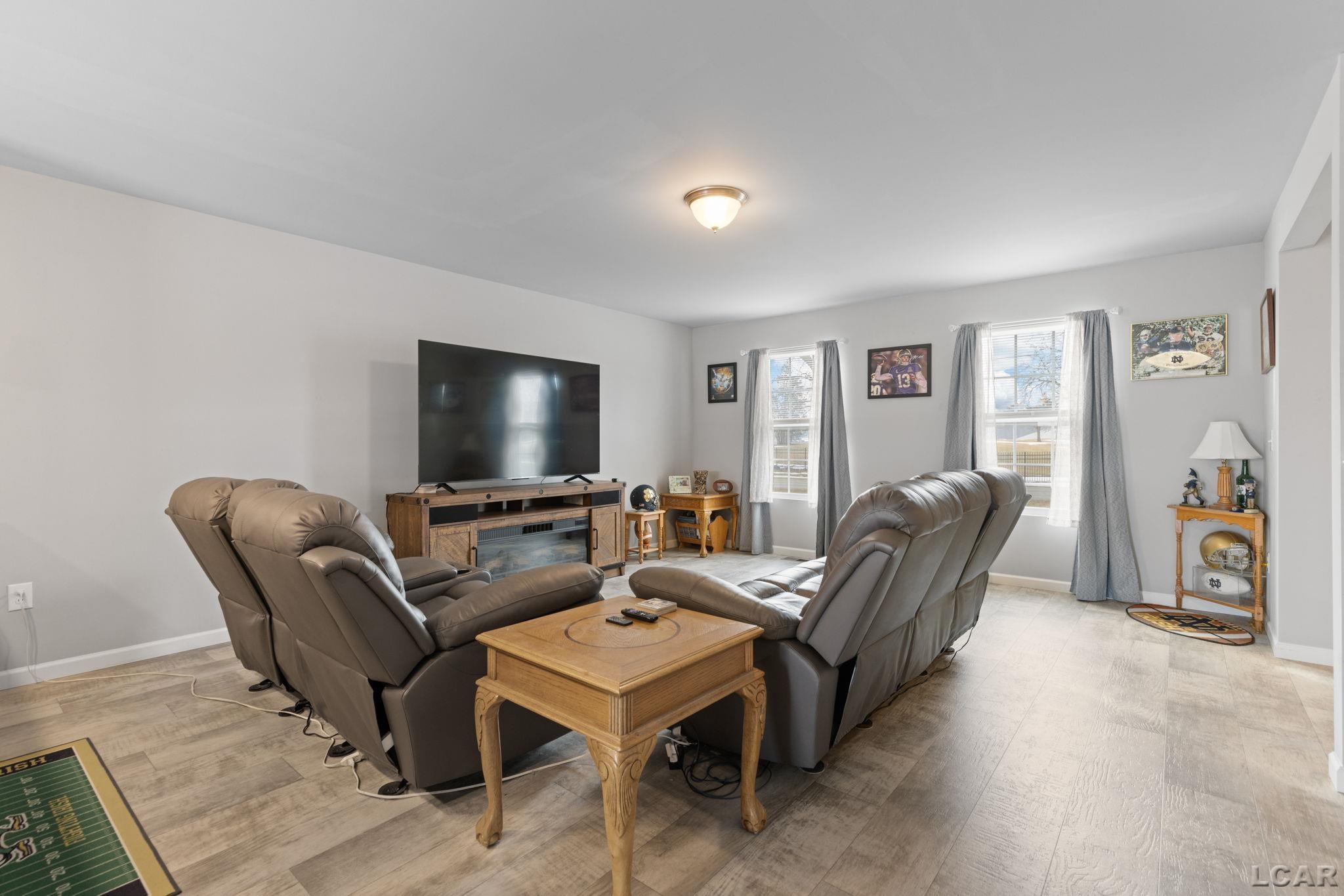 3324 Sutton Road, Adrian, MI, 49221