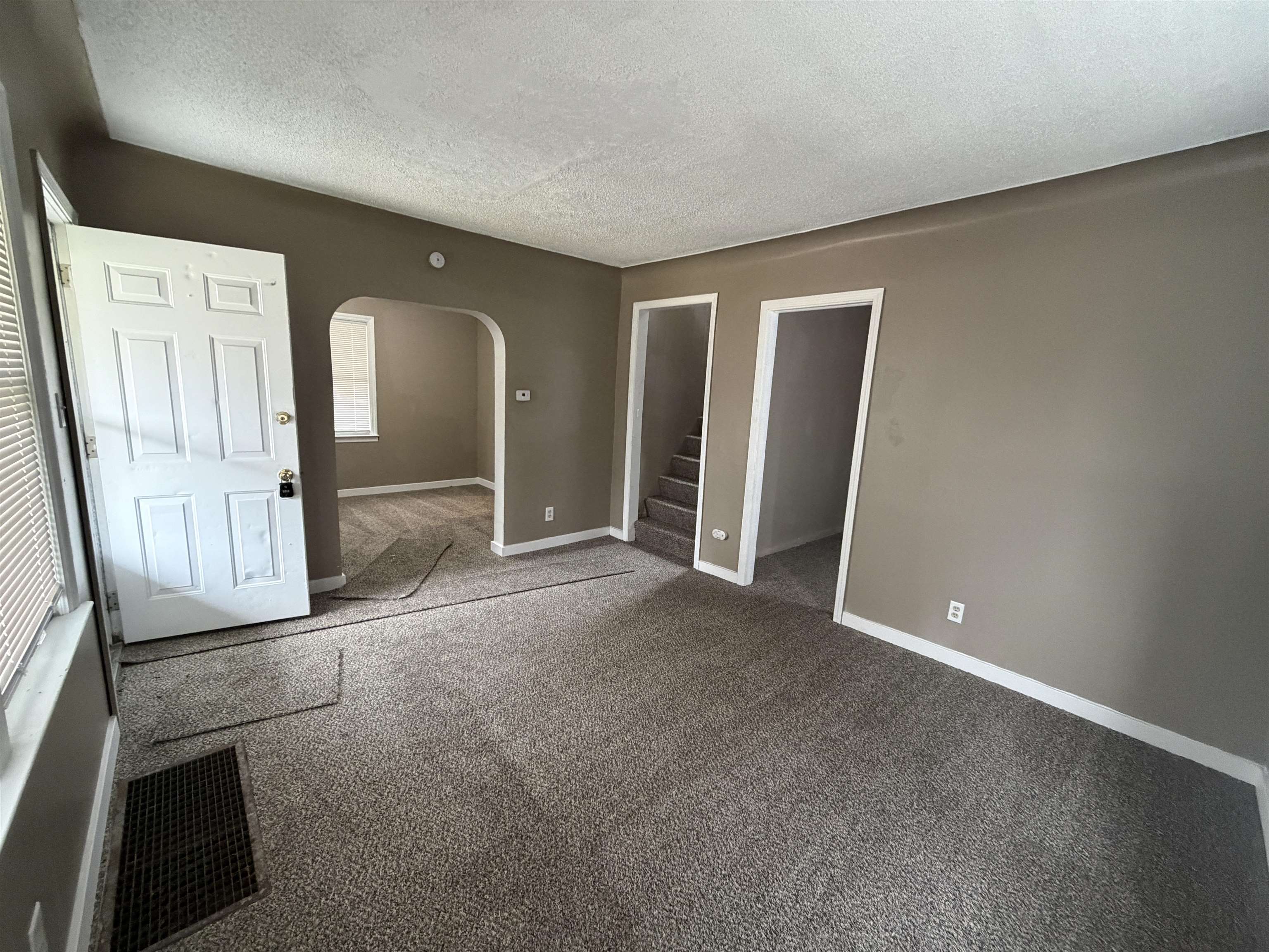 806 Alvord Avenue photo 2