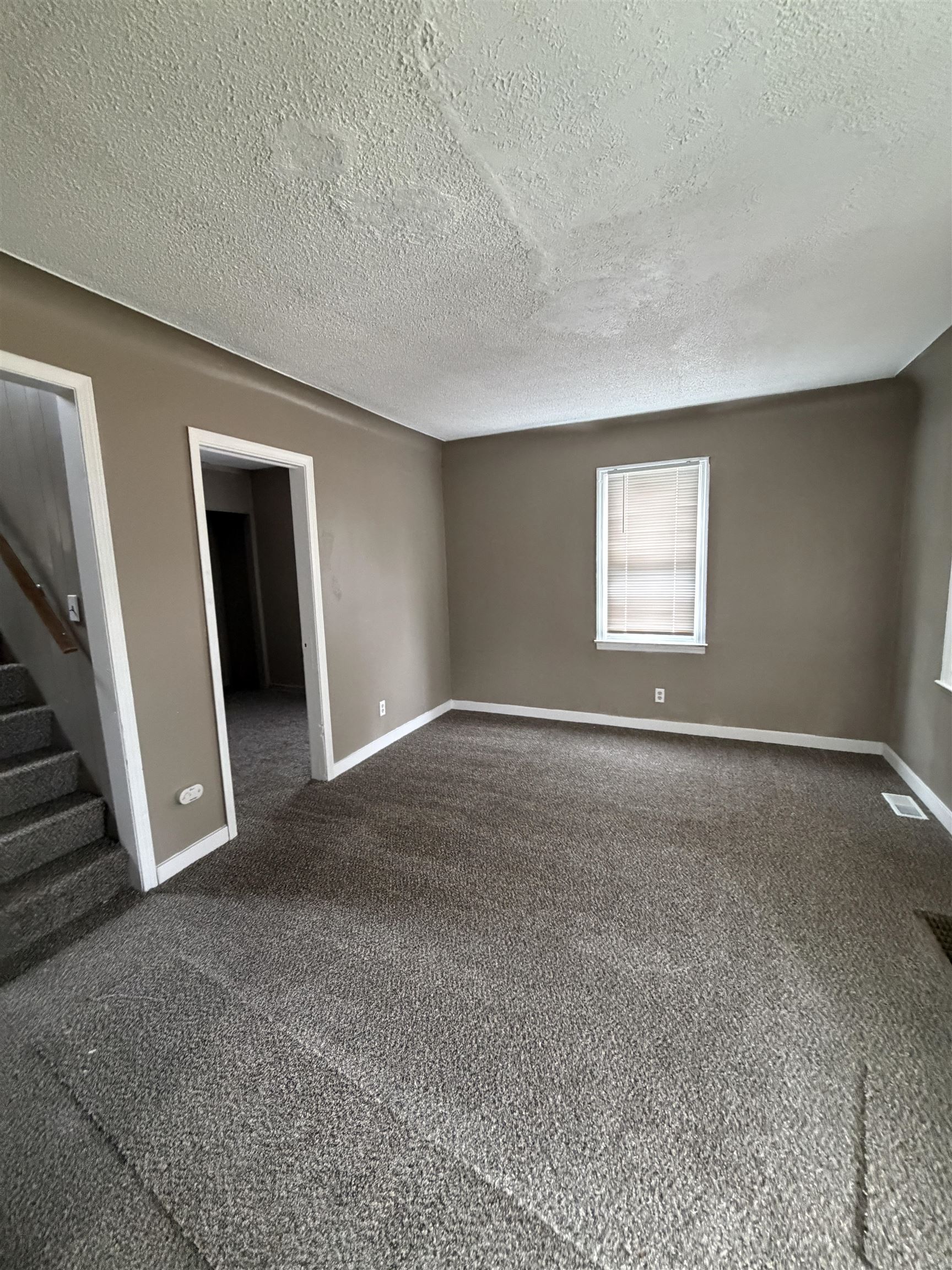 806 Alvord Avenue photo 3