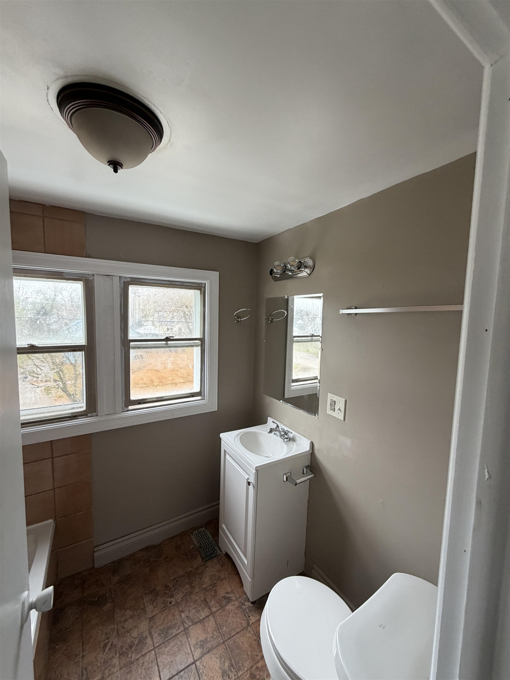 806 Alvord Avenue photo 8