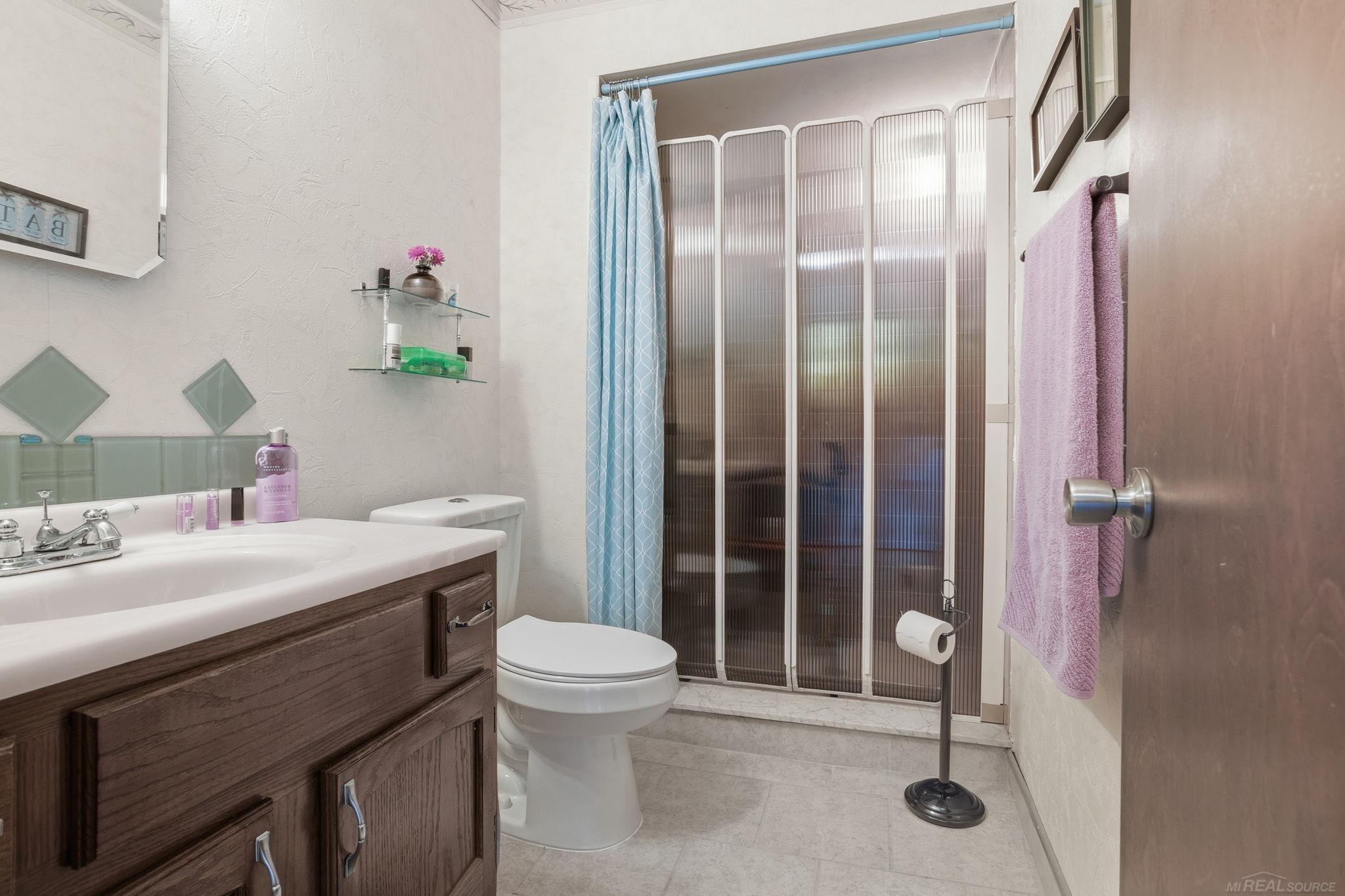 5301 Rene Drive UNIT&nbsp;BLDG 27 UNIT&nbsp;105, Warren, MI, 48091