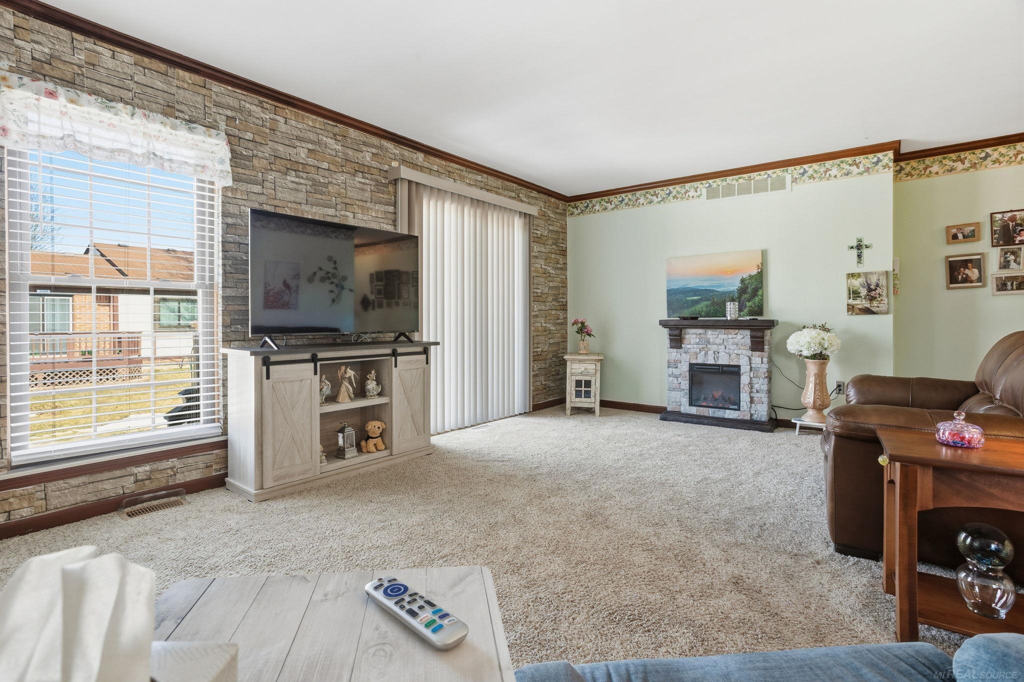 5301 Rene Drive UNIT&nbsp;BLDG 27 UNIT&nbsp;105, Warren, MI, 48091