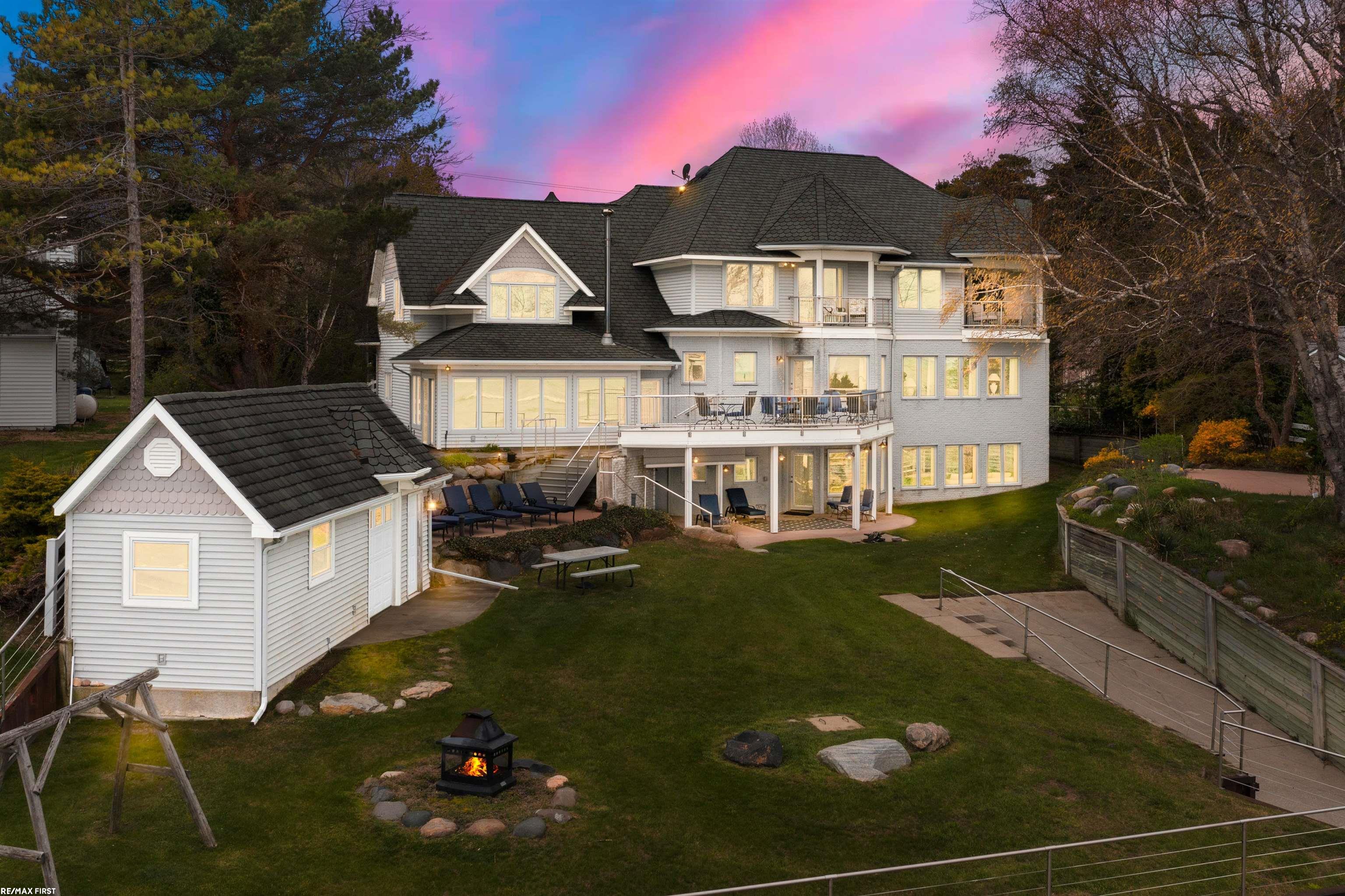 3864 Lakeshore Road, Deckerville, MI, 48427