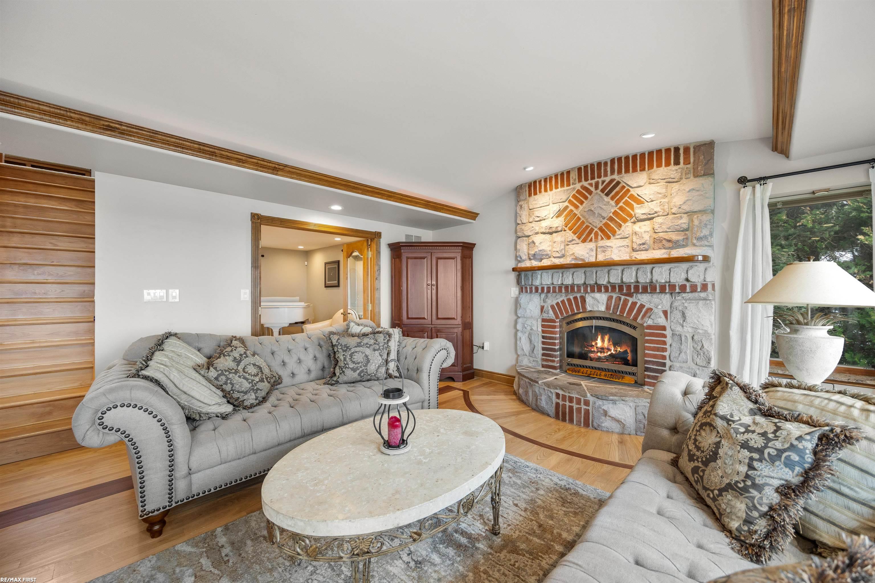 3864 Lakeshore Road, Deckerville, MI, 48427