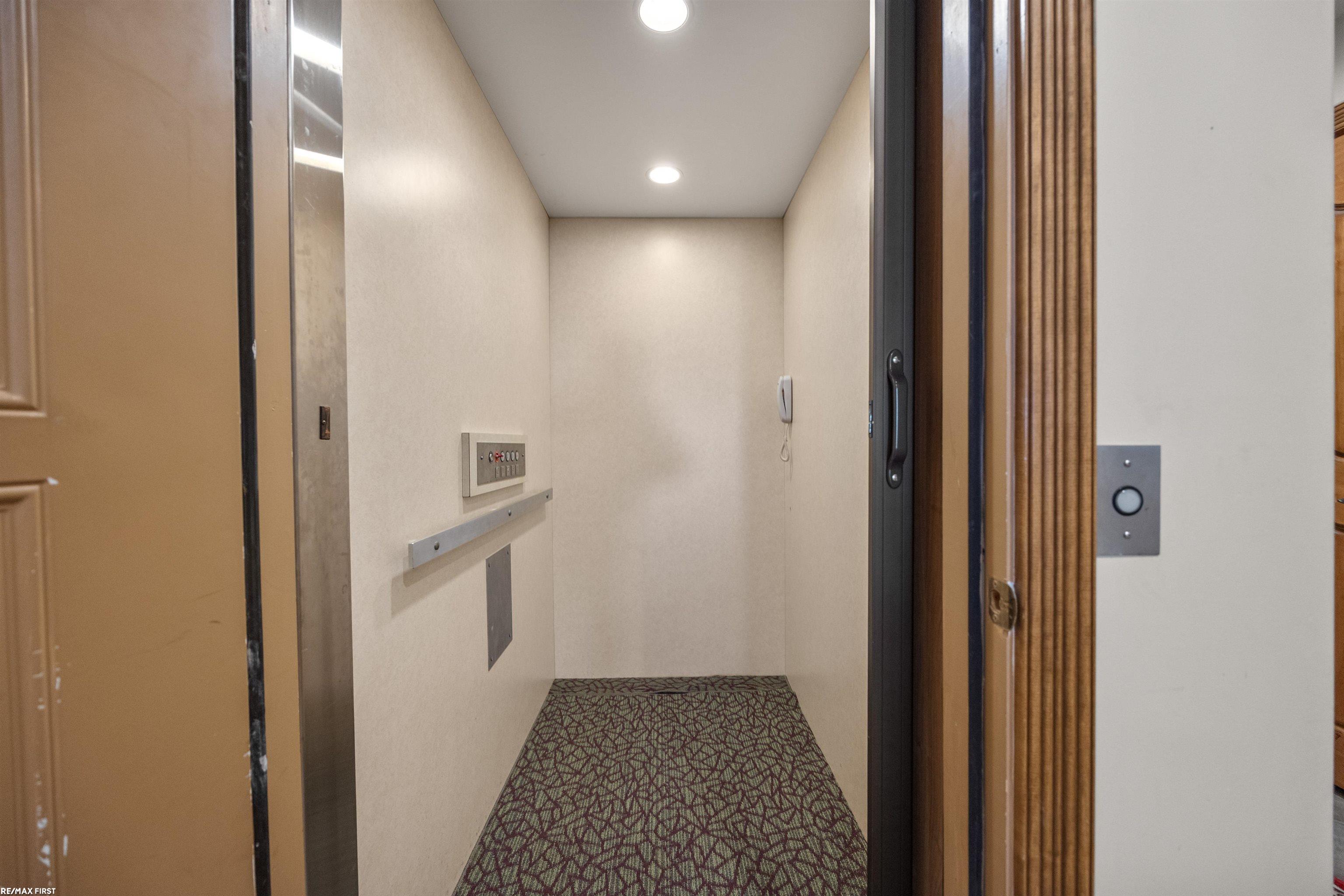 3864 Lakeshore Road, Deckerville, MI, 48427