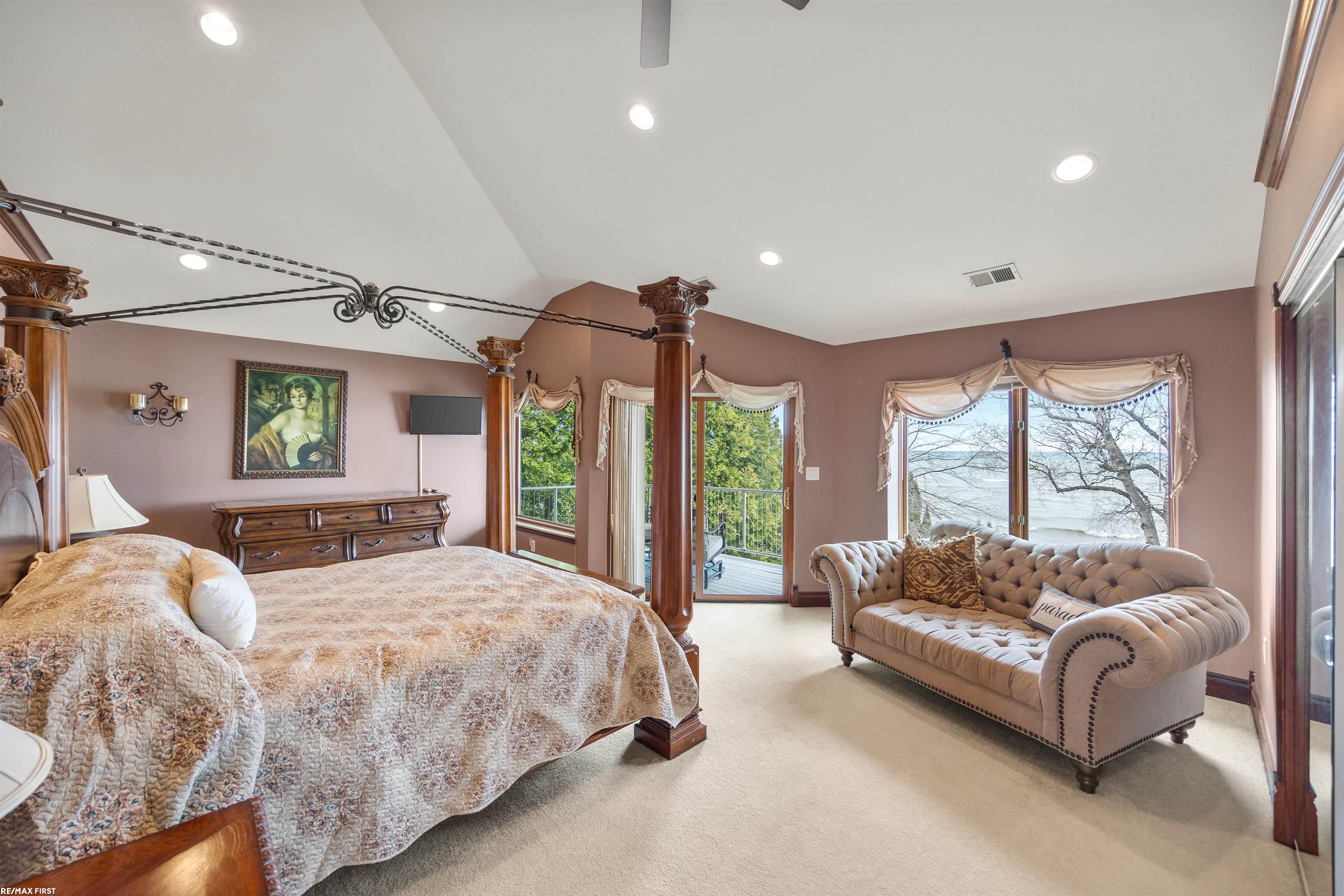 3864 Lakeshore Road, Deckerville, MI, 48427