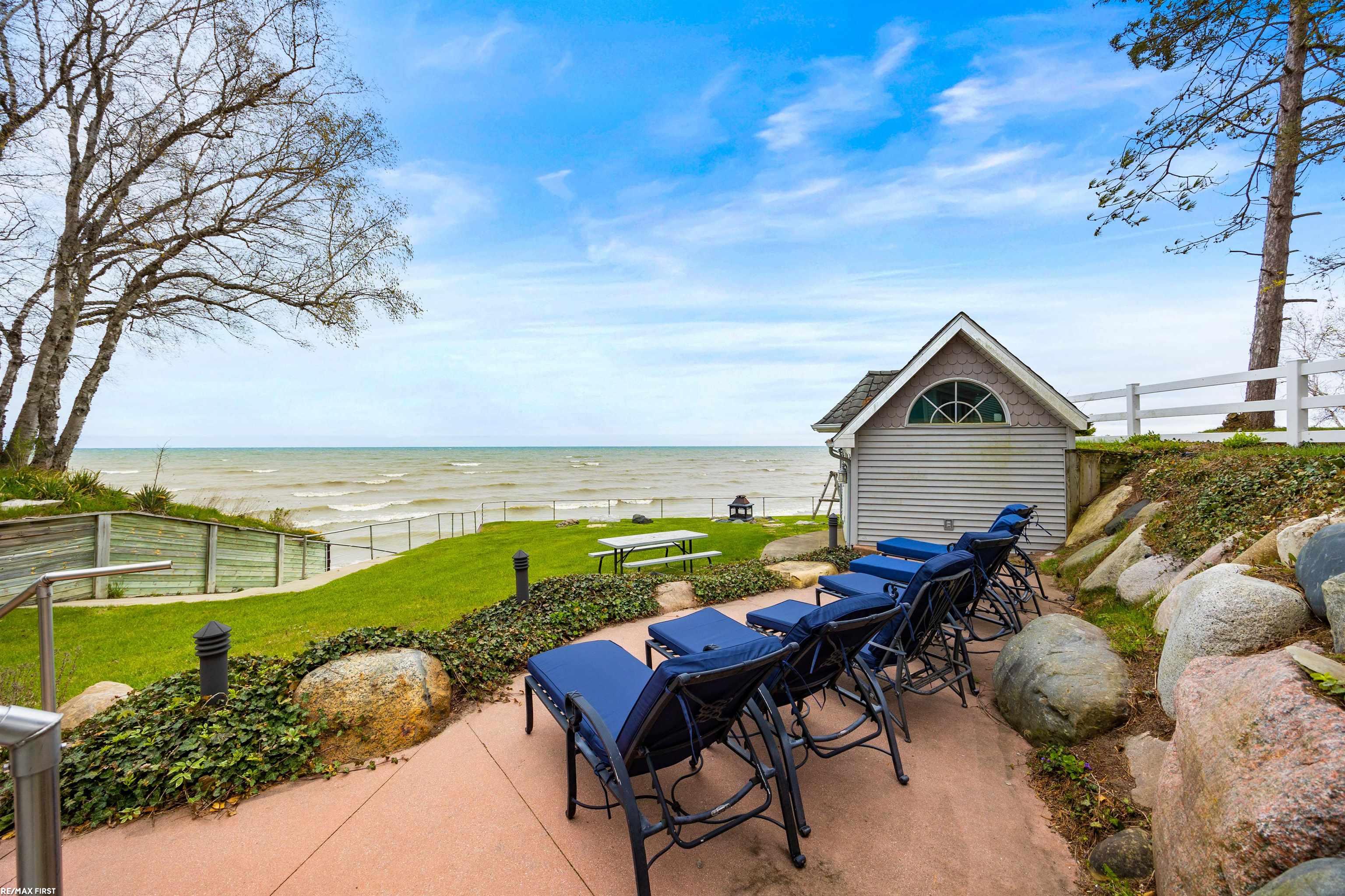 3864 Lakeshore Road, Deckerville, MI, 48427
