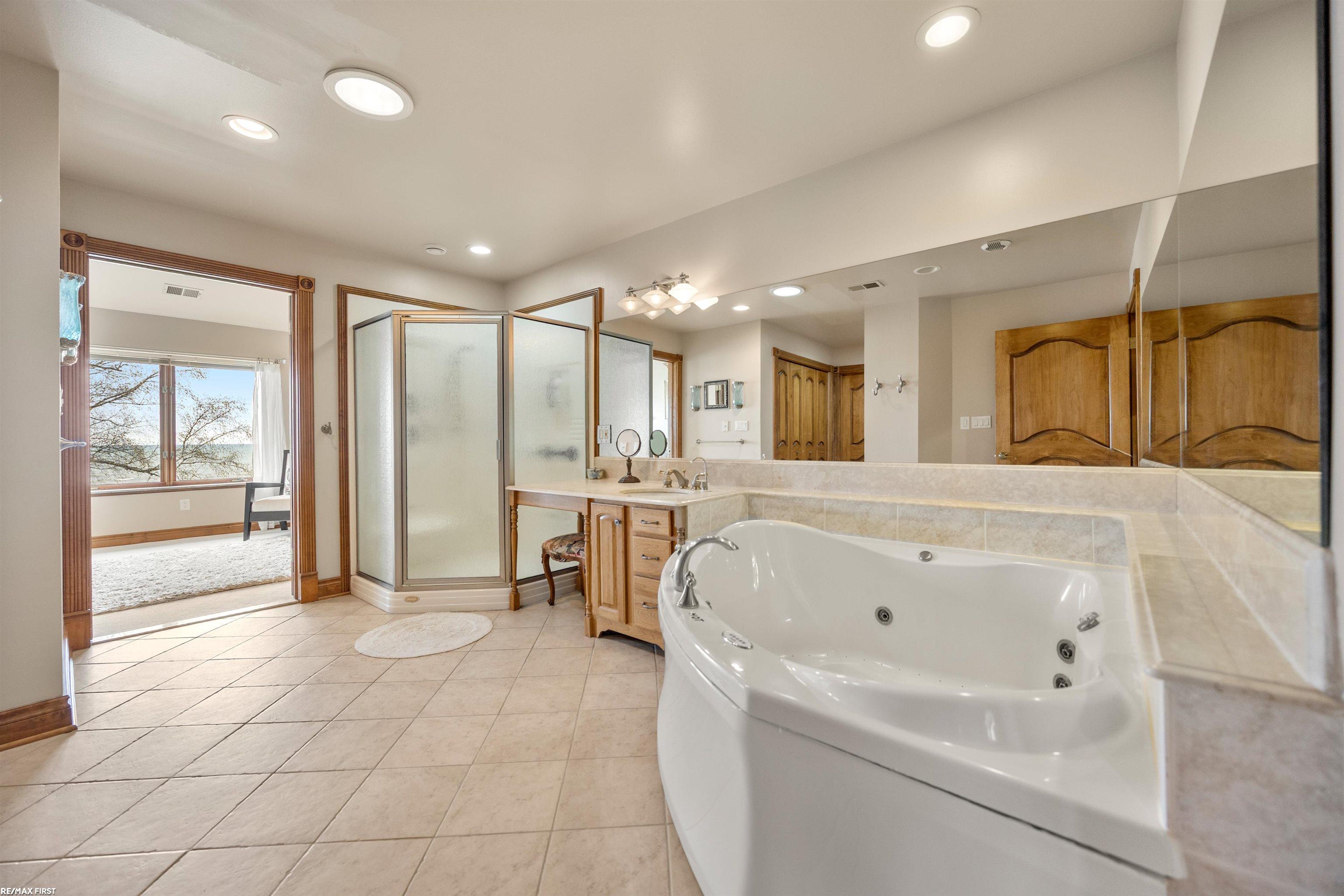 3864 Lakeshore Road, Deckerville, MI, 48427