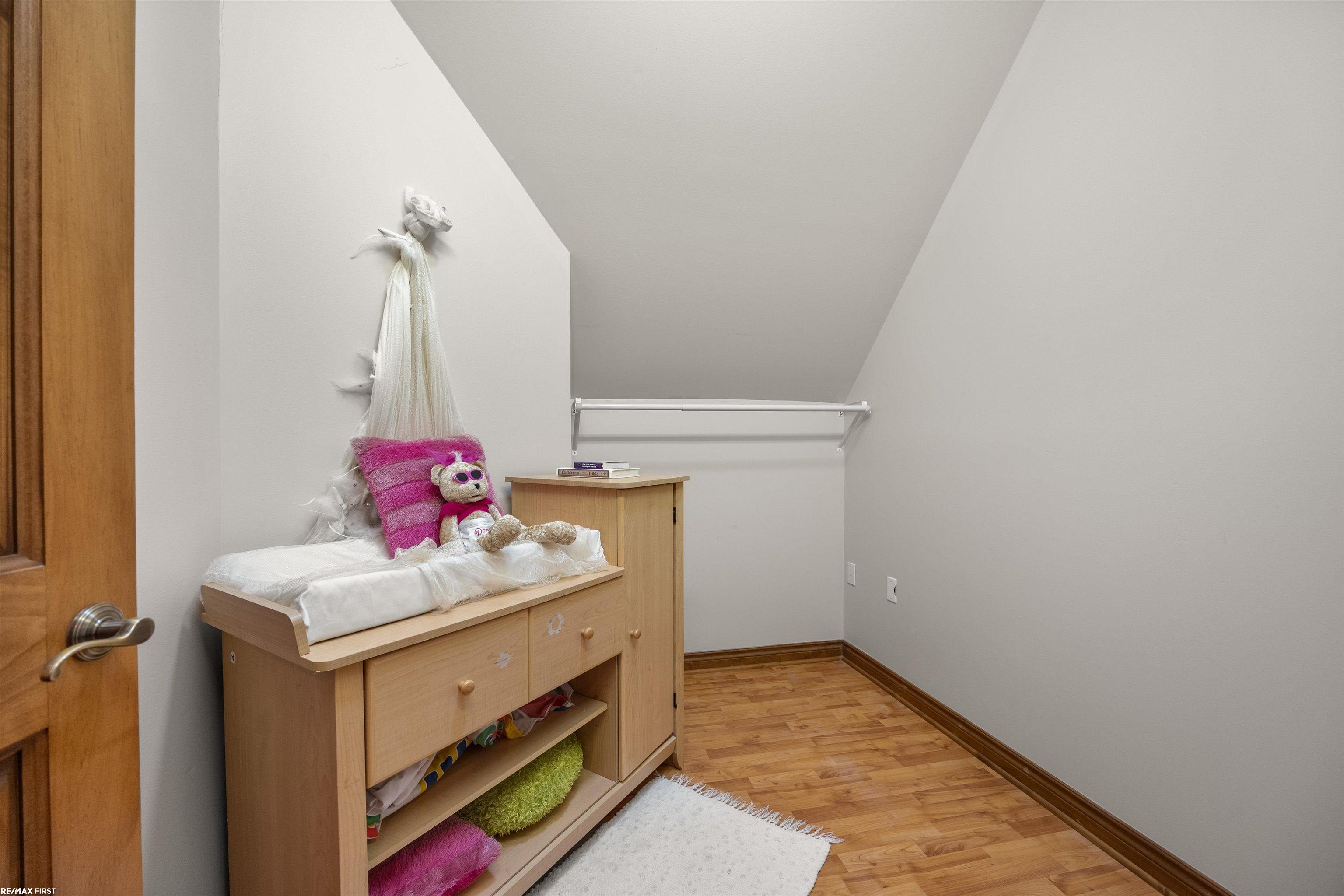 3864 Lakeshore Road, Deckerville, MI, 48427